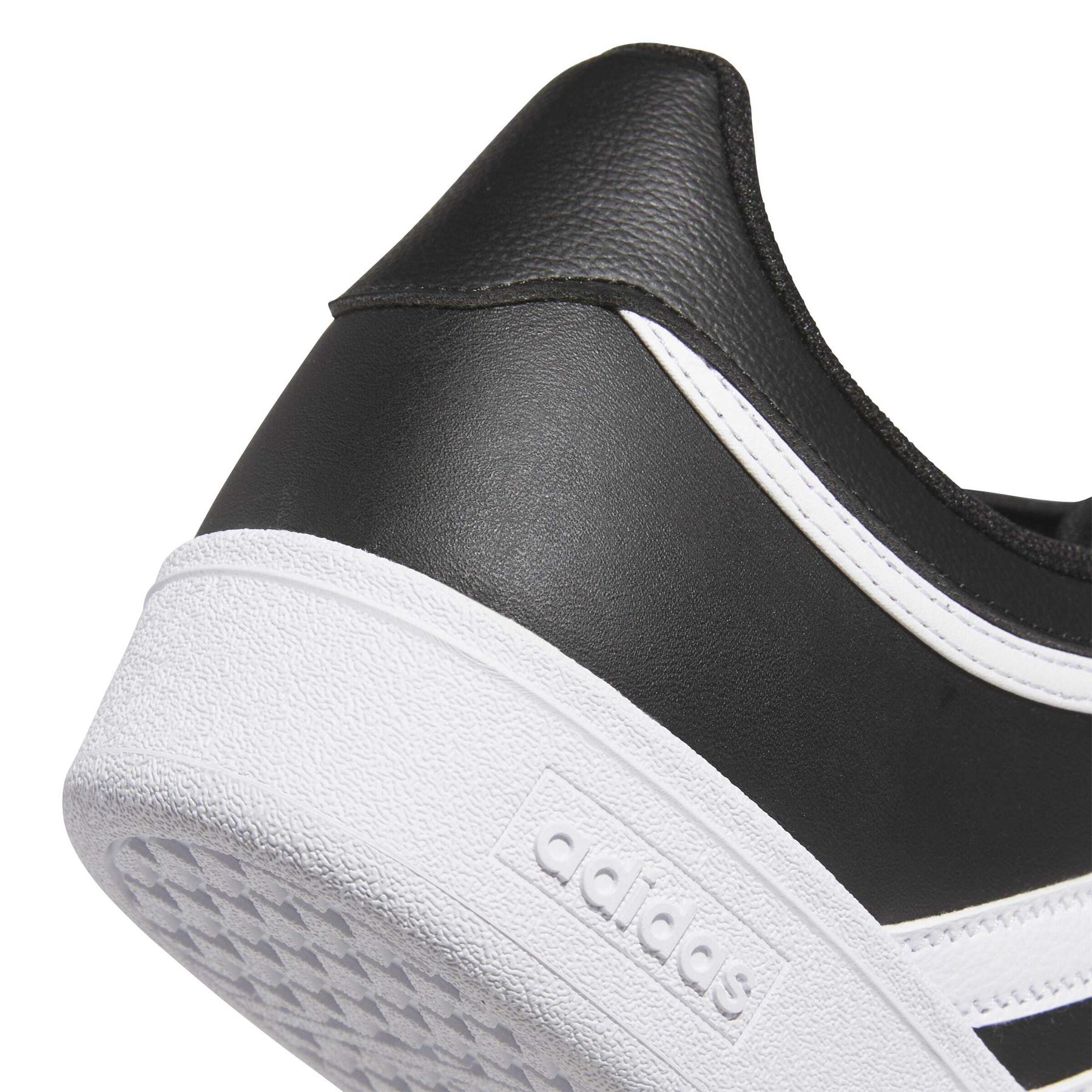 product/a/d/adidas_jq9988_9_footwear_photography_detail_view_2_white-nw091625.jpg