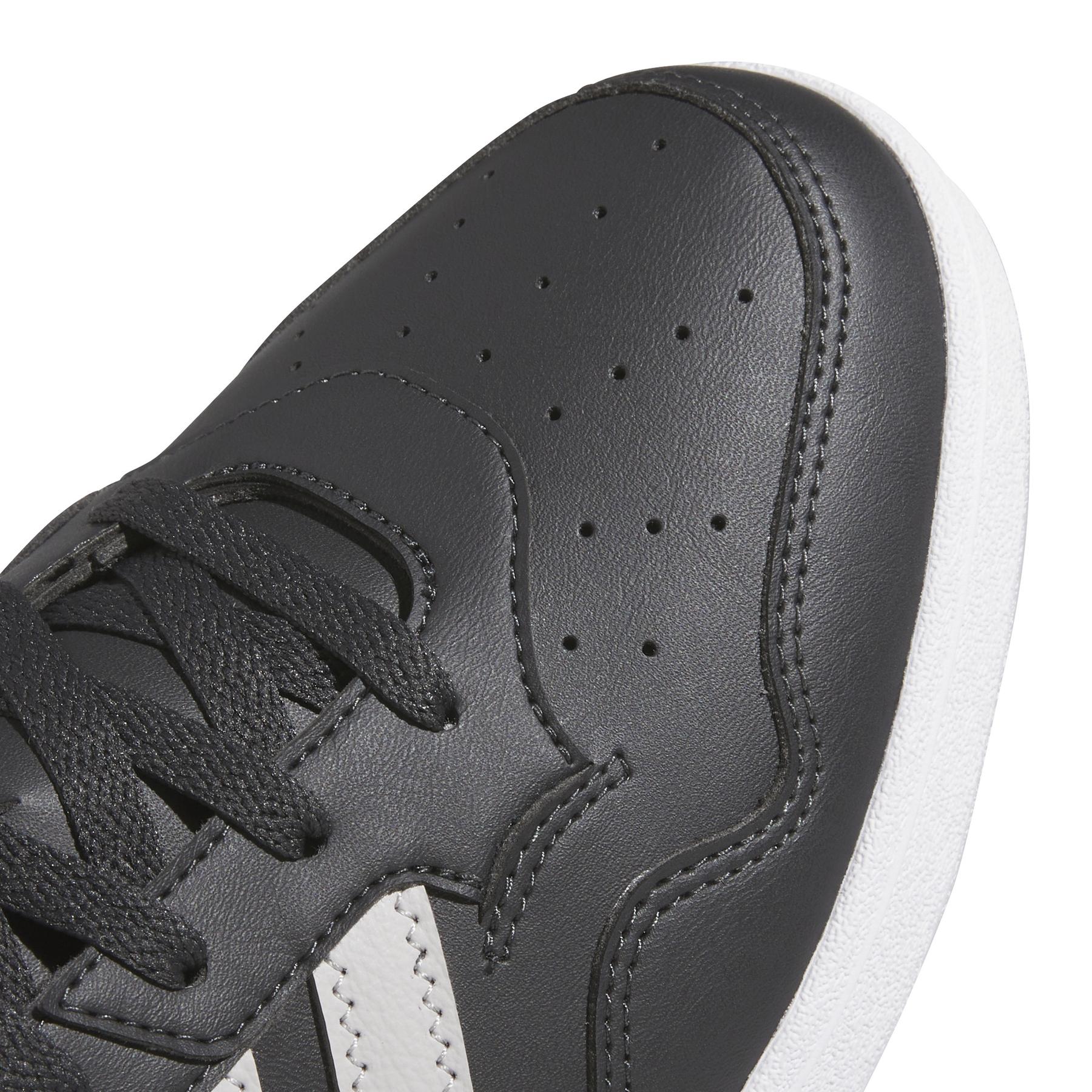 product/a/d/adidas_jq9992_9_footwear_photography_detail_view_2_white-nw091625.jpg