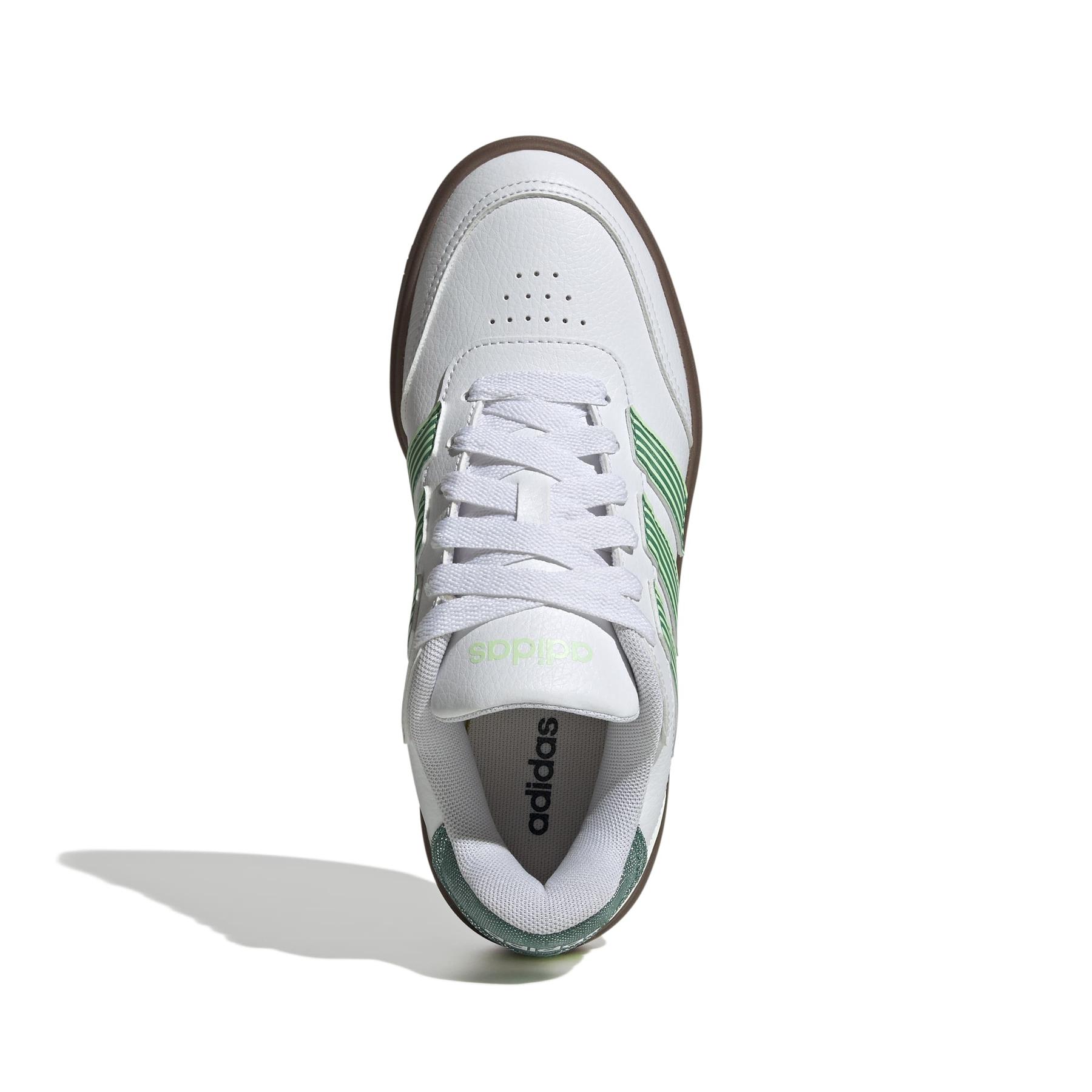 product/a/d/adidas_jr0734_3_footwear_photography_top_portrait_view_white.jpg