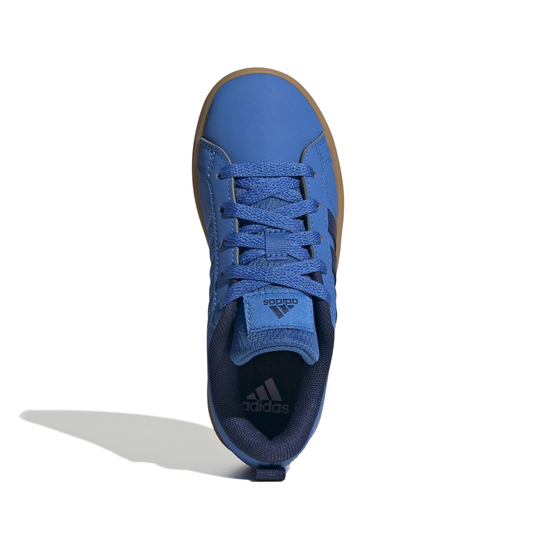 product/a/d/adidas_jr0833_3_footwear_photography_top_portrait_view_white-nw091625.jpg