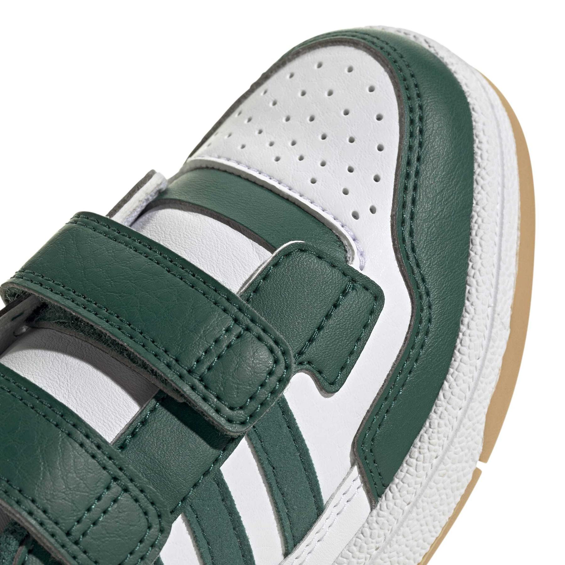 product/a/d/adidas_jr1022_8_footwear_photography_detail_view_1_white-nw091625.jpg
