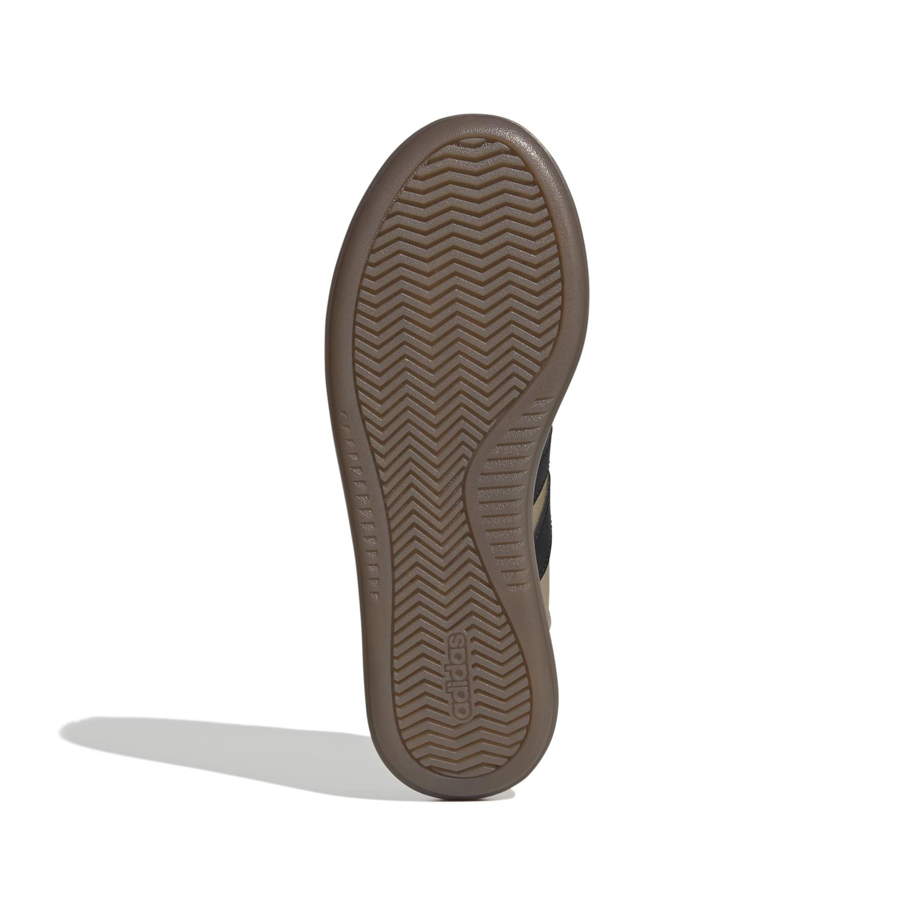 product/a/d/adidas_jr1218_4_footwear_photography_bottom_view_white-nw091625.jpg