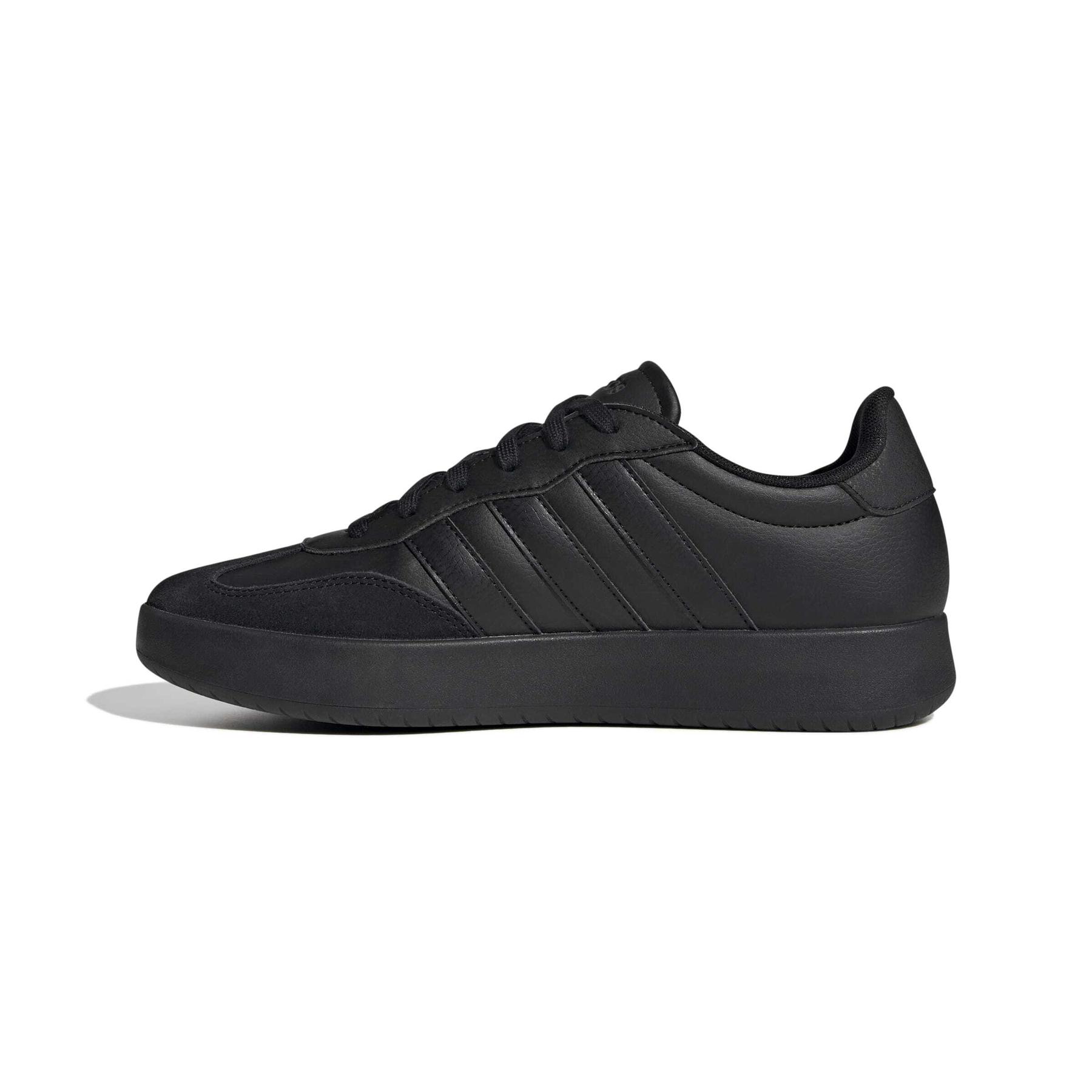 product/a/d/adidas_jr1321_5_footwear_photography_side_medial_center_view_white-nw091625.jpg