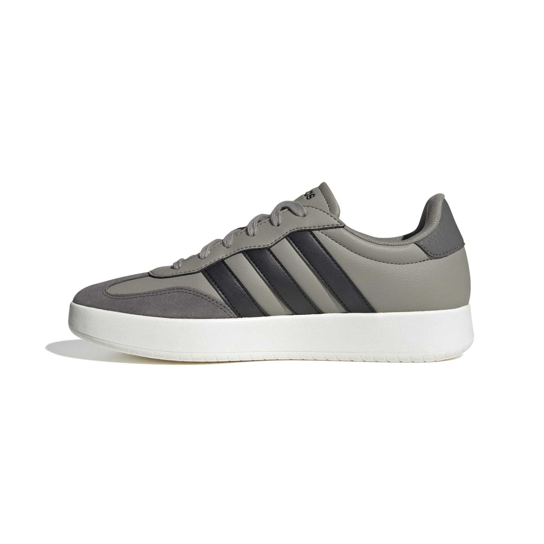 product/a/d/adidas_jr1324_5_footwear_photography_side_medial_center_view_white-nw091625.jpg
