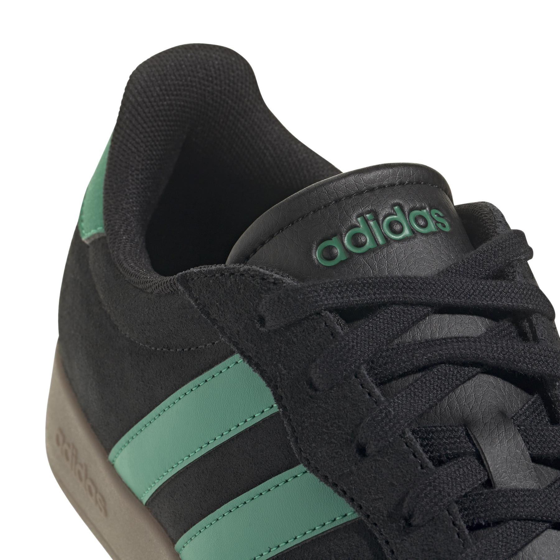 a/d/adidas_jr1326_cblack-cougrn-gum5_8.jpg