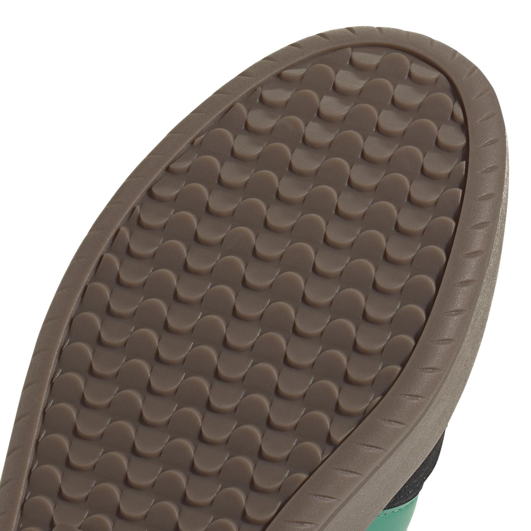 a/d/adidas_jr1326_cblack-cougrn-gum5_9.jpg