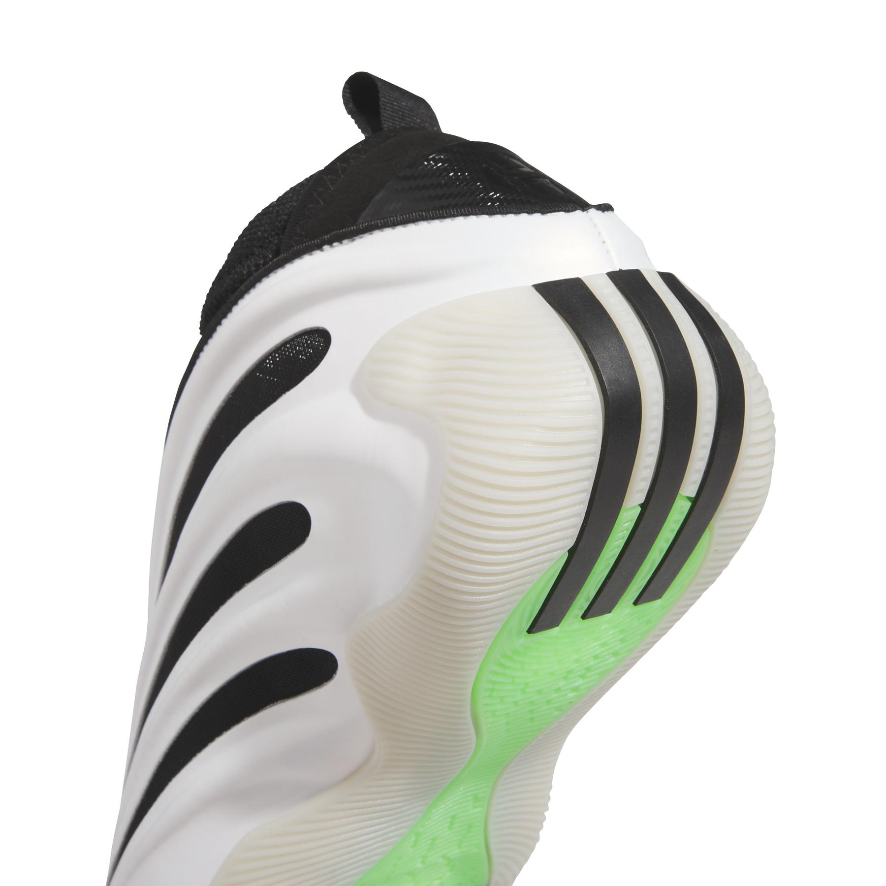 product/a/d/adidas_jr2504_9_footwear_photography_detail_view_2_white.jpg