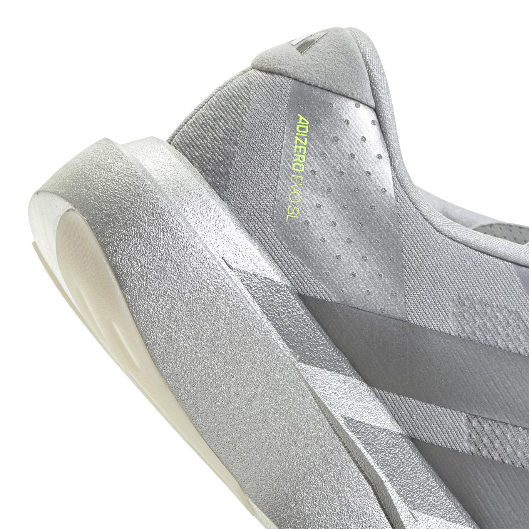 a/d/adidas_jr3419_9_footwear_photography_detail_view_2_white.jpg