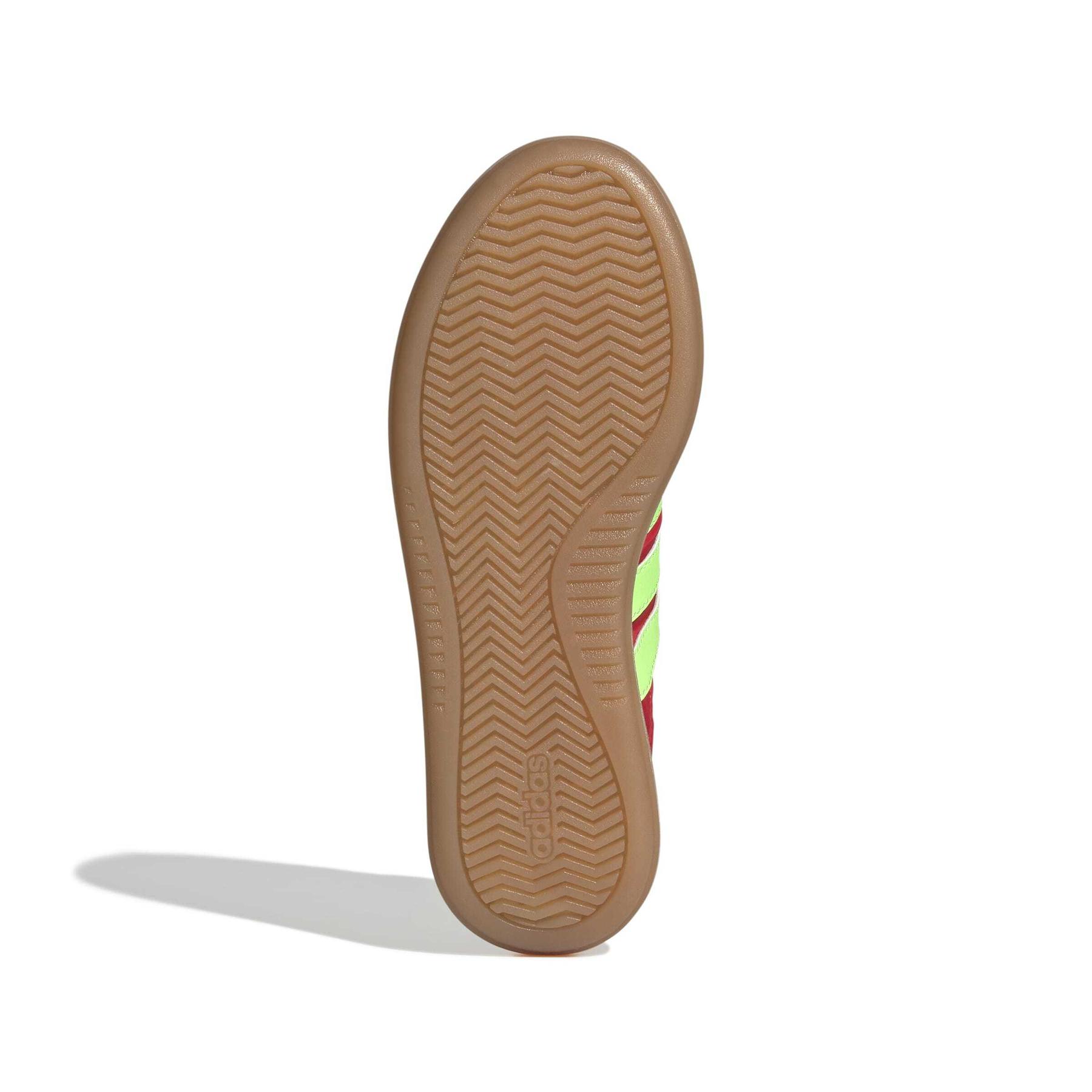 product/a/d/adidas_jr3539_4_footwear_photography_bottom_view_white-nw091625.jpg