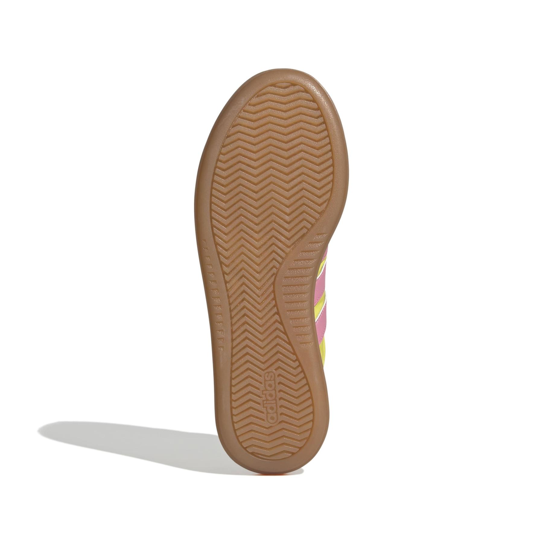 product/a/d/adidas_jr3542_4_footwear_photography_bottom_view_white-nw091625.jpg