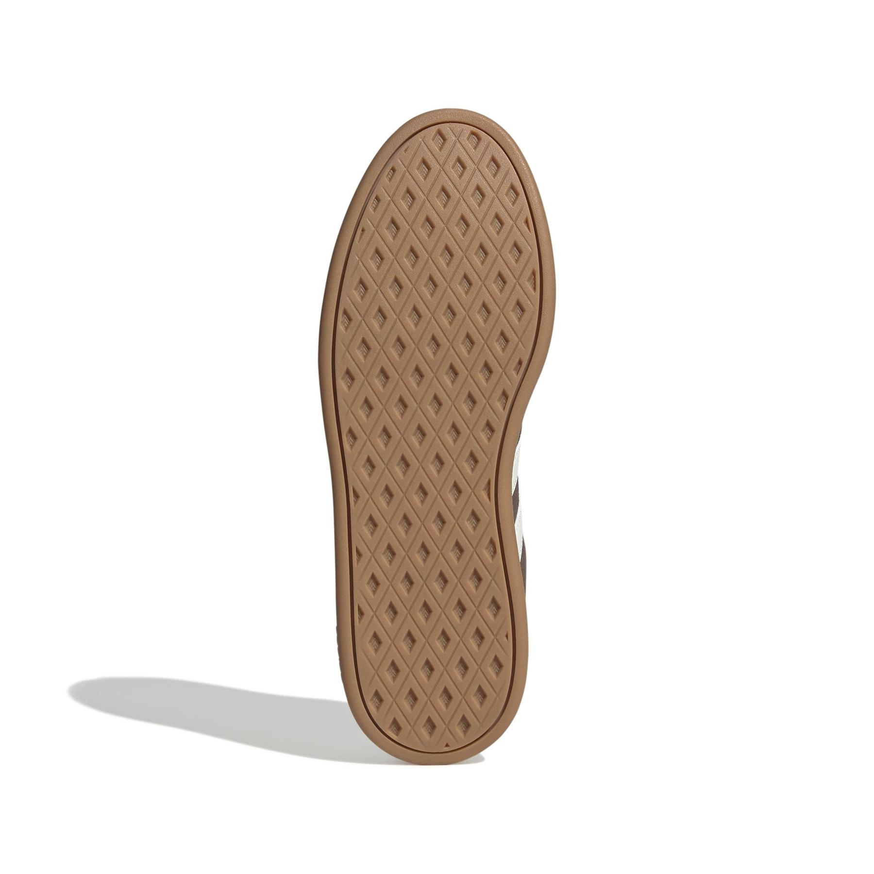 product/a/d/adidas_jr6905_4_footwear_photography_bottom_view_white-nw091725.jpg