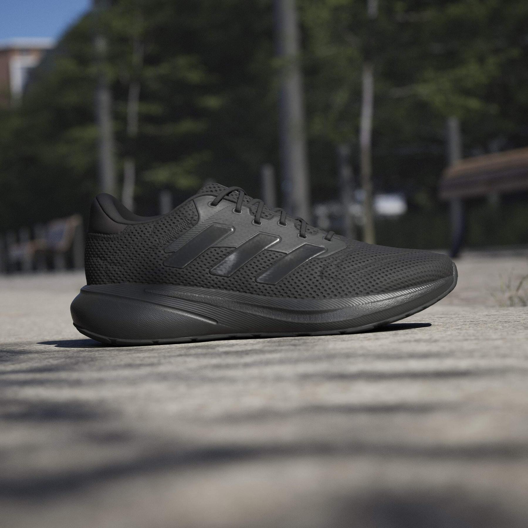 product/a/d/adidas_jr8058_16_footwear_photography_heromrktng_view_3-nw091725.jpg