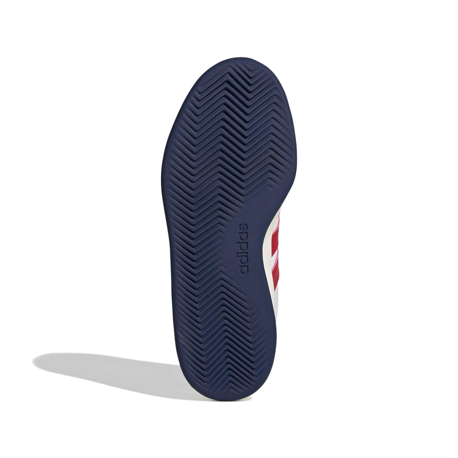 product/a/d/adidas_jr8443_4_footwear_photography_bottom_view_white.jpg