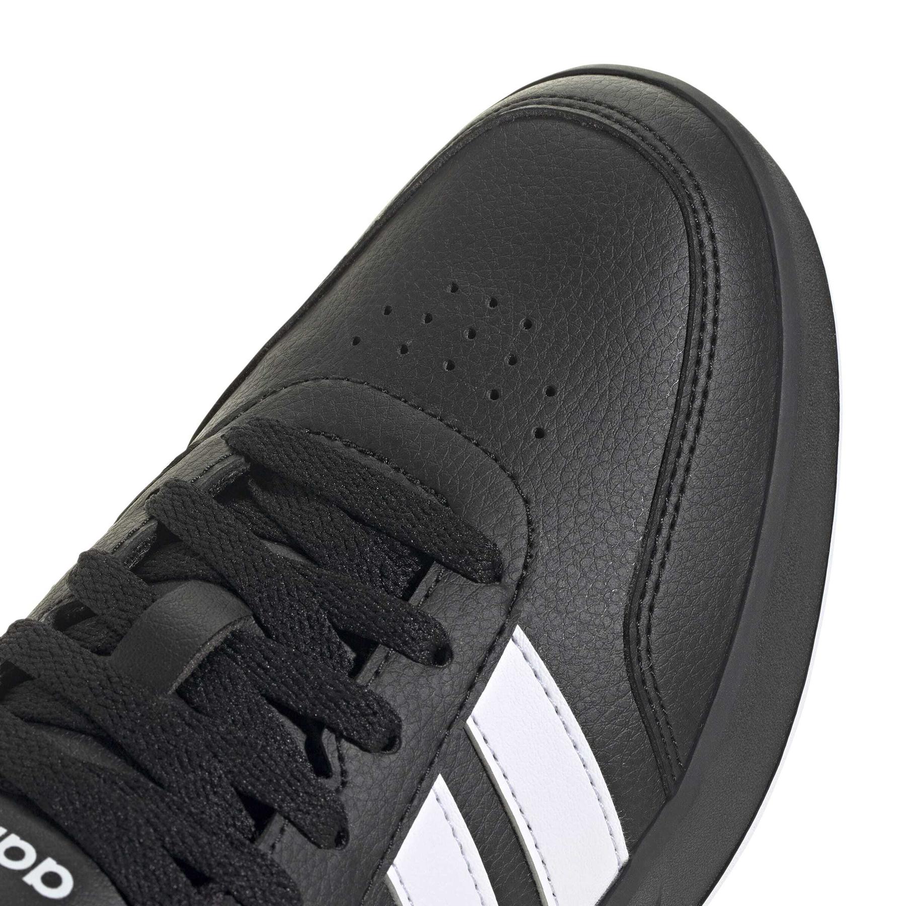 product/a/d/adidas_jr8447_8_footwear_photography_detail_view_1_white.jpg