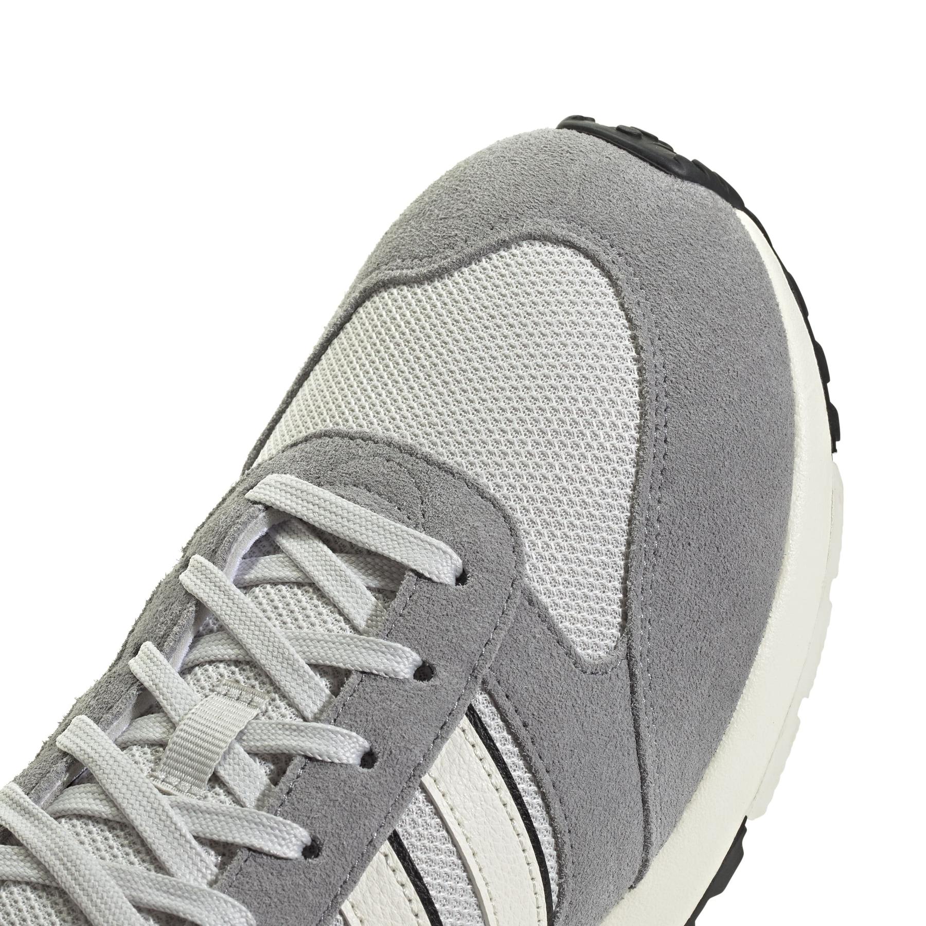 a/d/adidas_jr8704_8_footwear_photography_detail_view_1_white.jpg