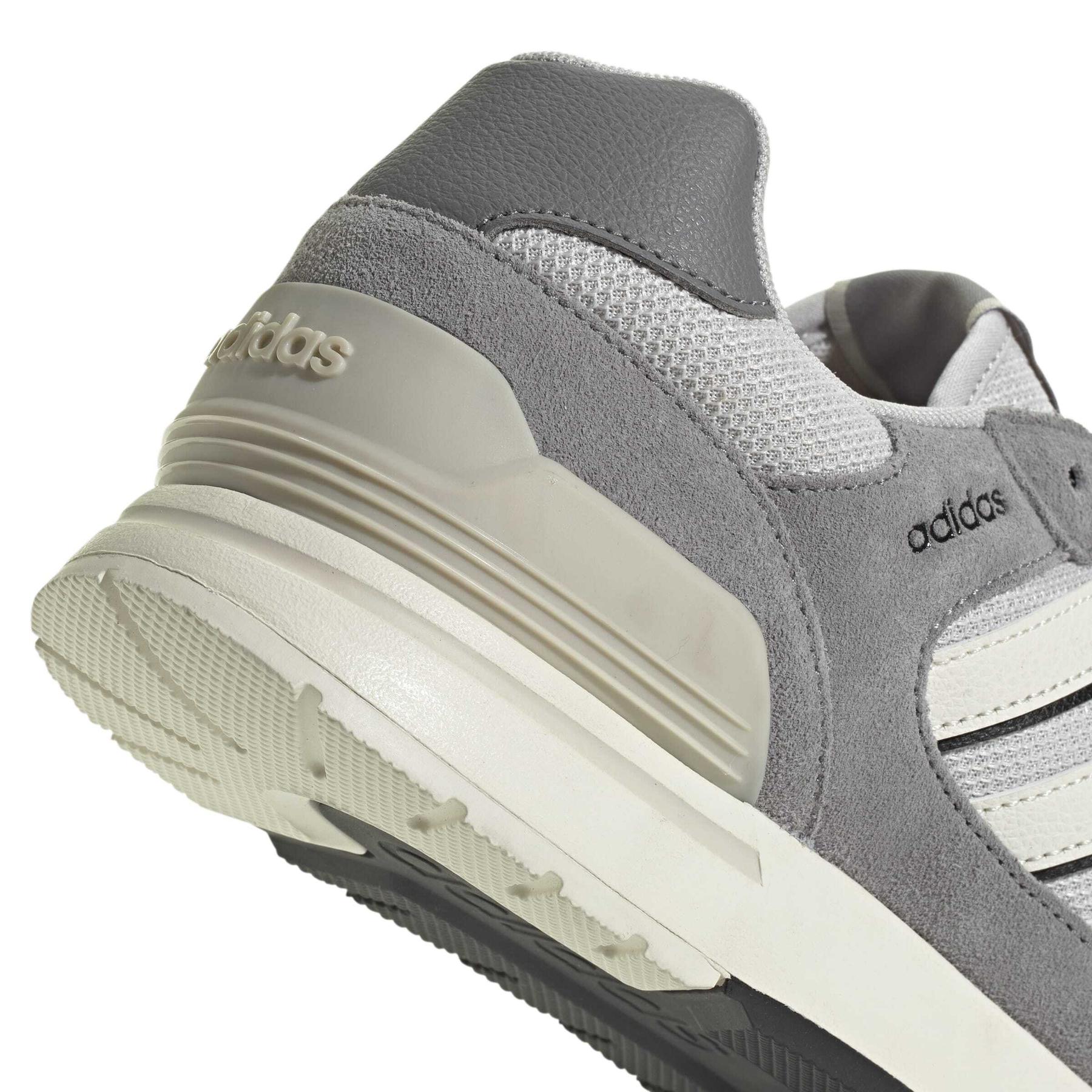 a/d/adidas_jr8704_9_footwear_photography_detail_view_2_white.jpg
