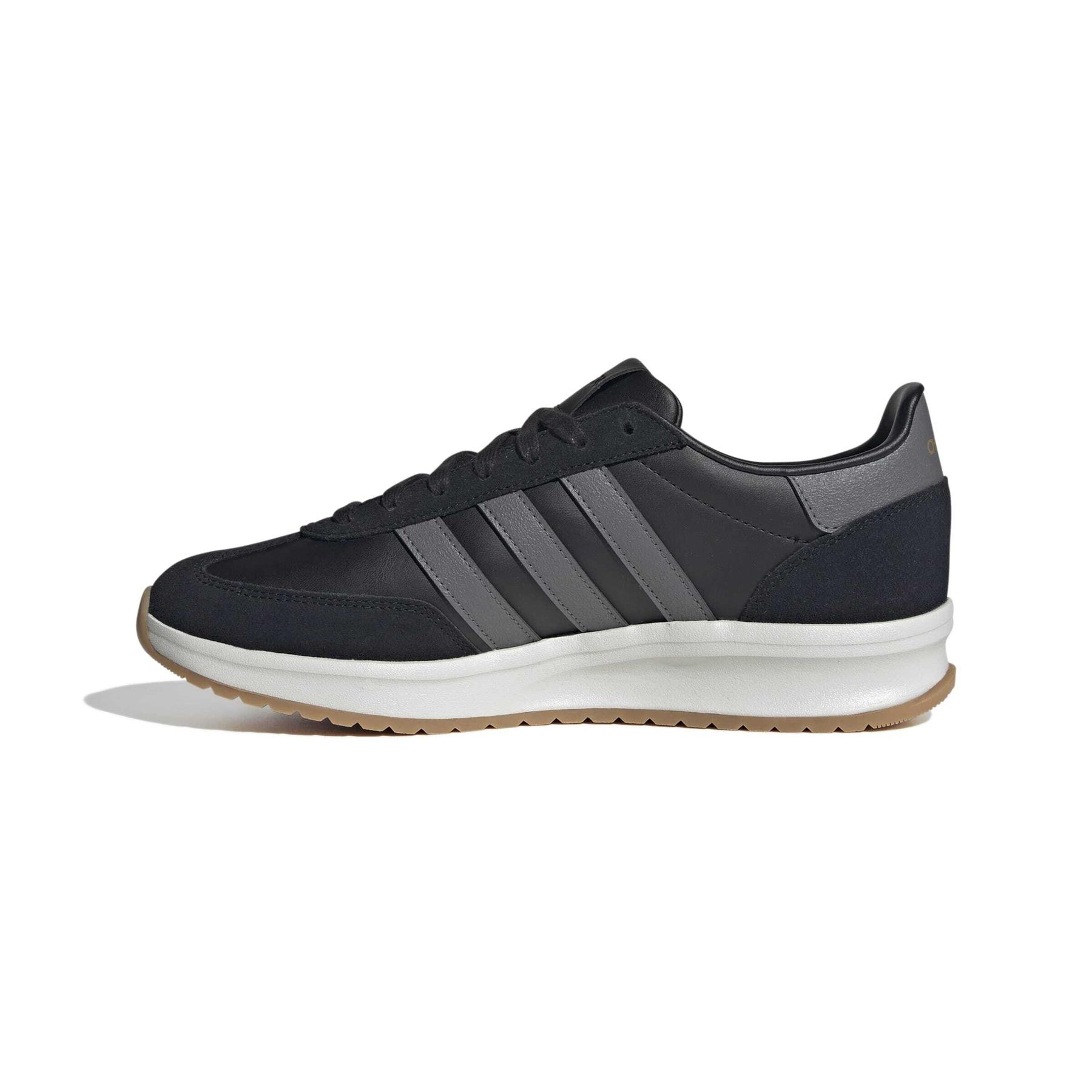 product/a/d/adidas_jr8840_5_footwear_photography_side_medial_center_view_white-nw091725.jpg