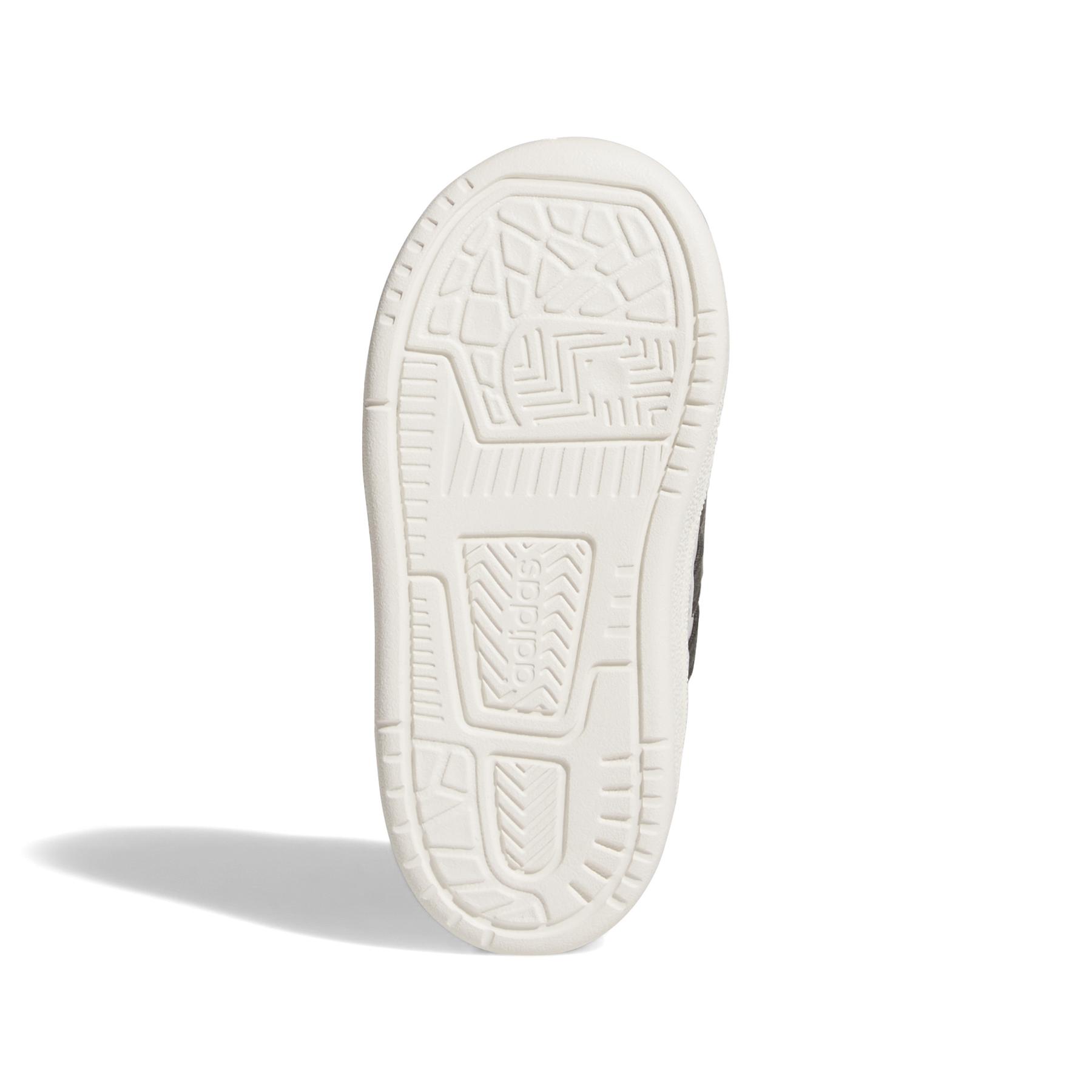 product/a/d/adidas_js0638_4_footwear_photography_bottom_view_white-nw091725.jpg