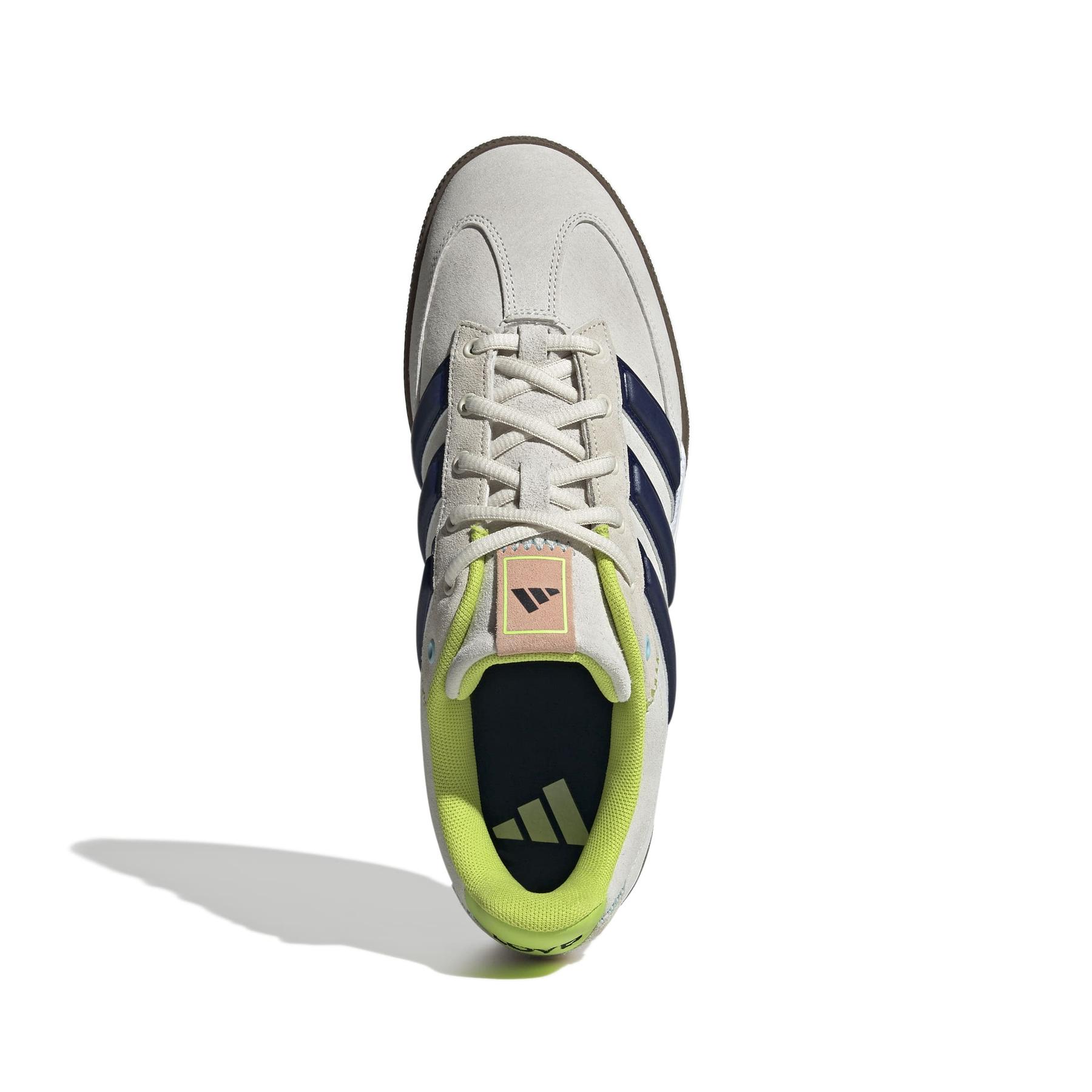 product/a/d/adidas_js1720_3_footwear_photography_top_portrait_view_white.jpg