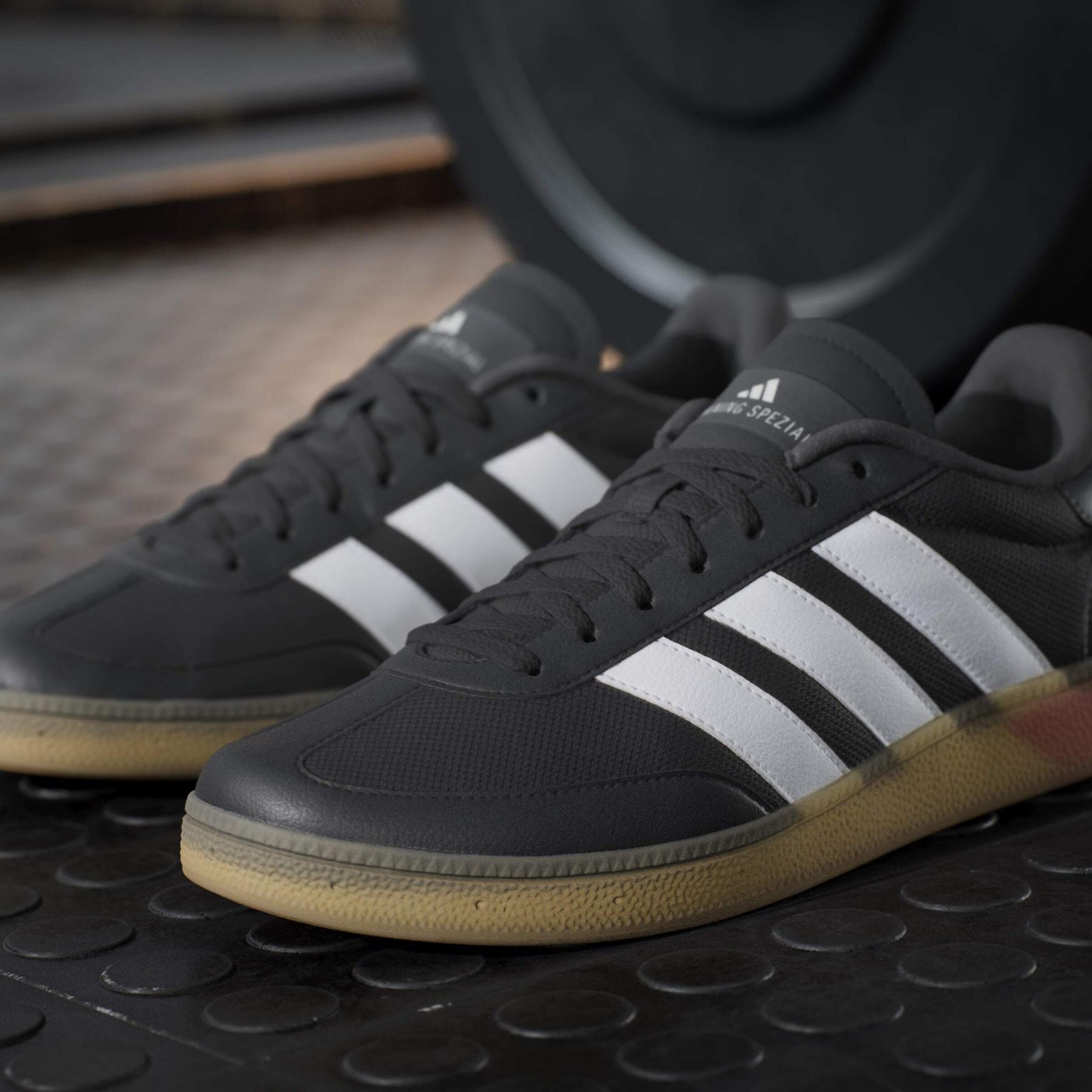 product/a/d/adidas_js3038_22_footwear_photography_heromrktng_view_9-nw091725.jpg