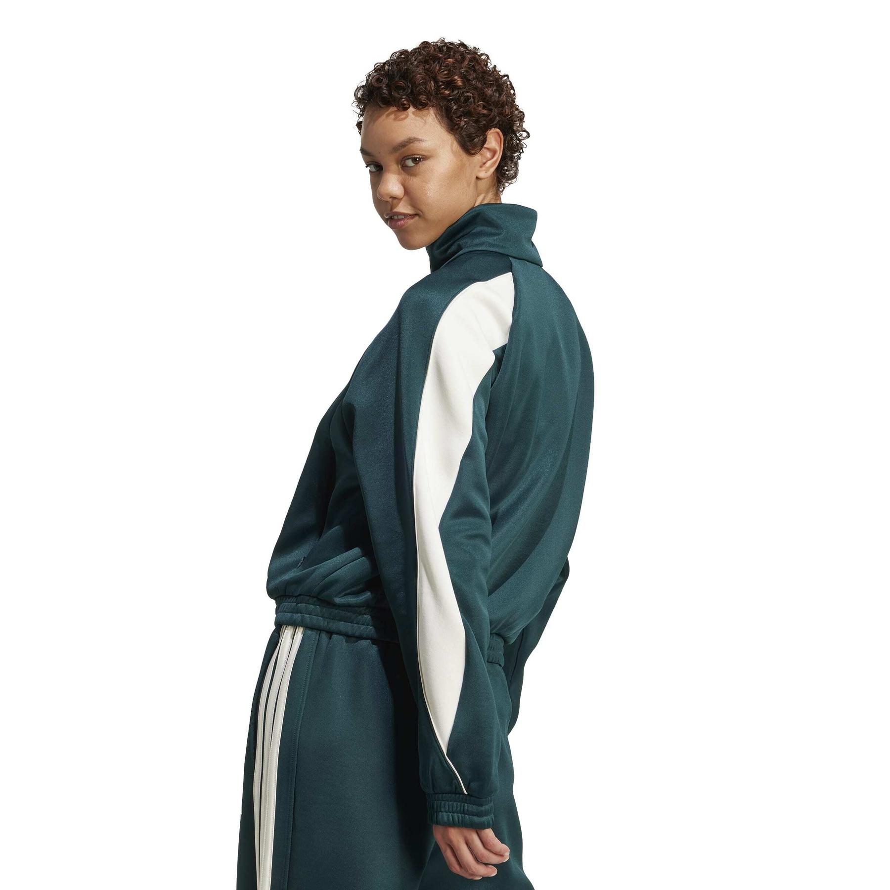 a/d/adidas_jw0528_3_apparel_on_model_back_view_white.jpg