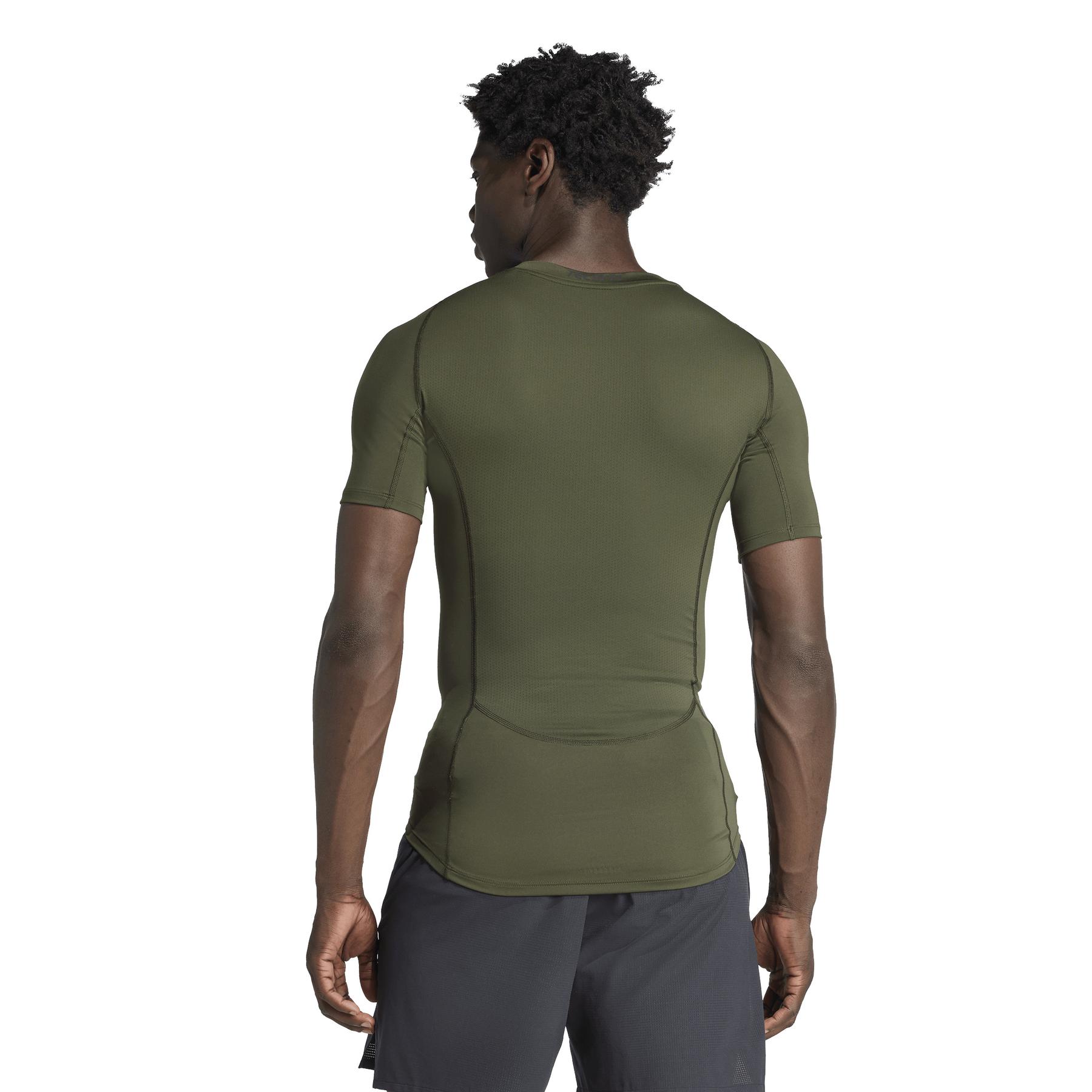 product/a/d/adidas_jx2562_ngtcar_3.jpg