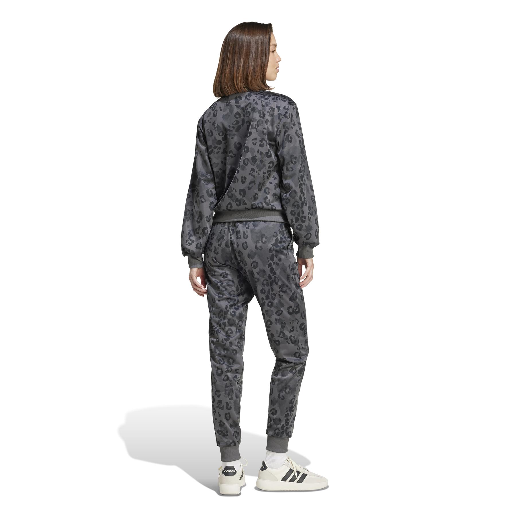 product/a/d/adidas_jy2687_5_apparel_on_model_back_view_white.jpg