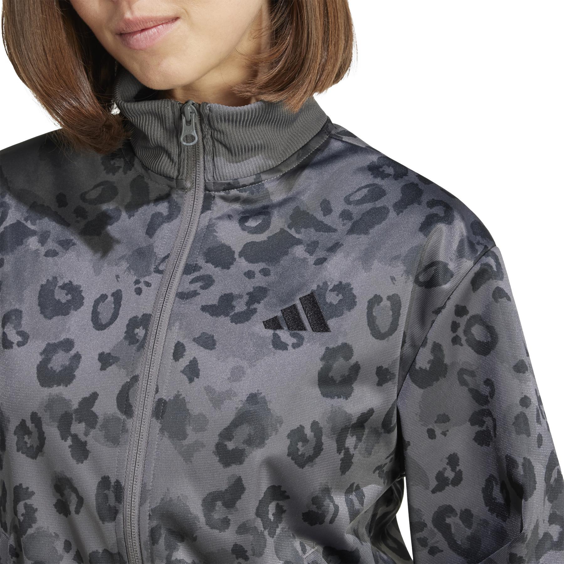 product/a/d/adidas_jy2687_7_apparel_on_model_detail_view_1_white.jpg