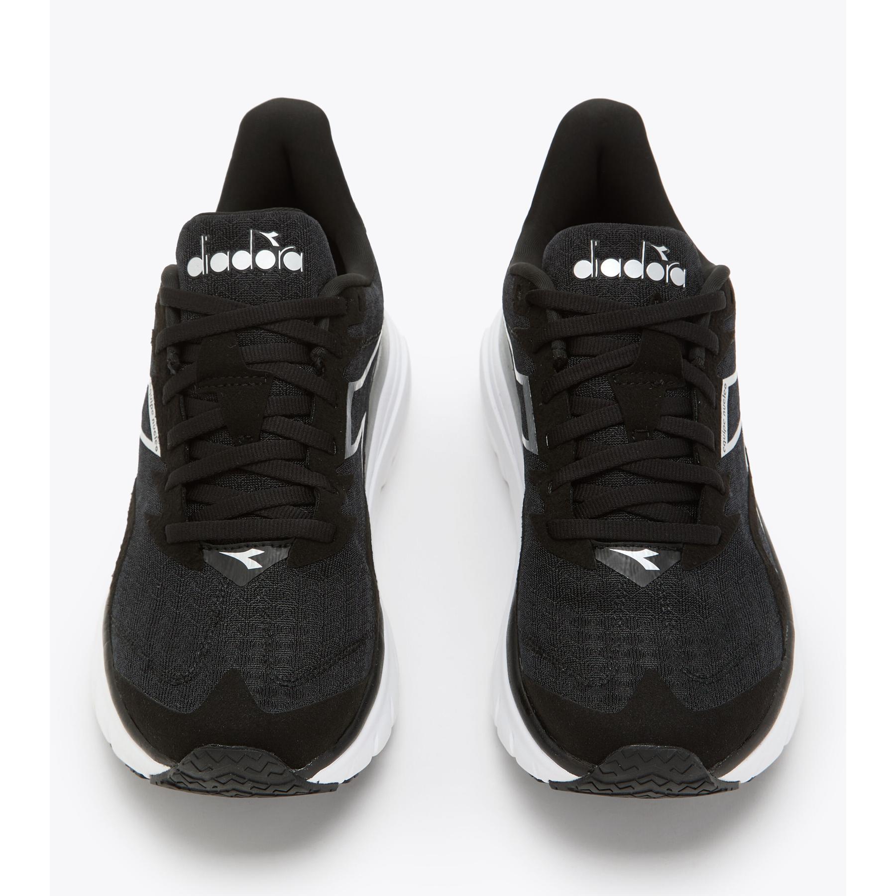 product/d/i/diadora_101.179095-c3513_nero-argento-bianco-ottico_2.jpg