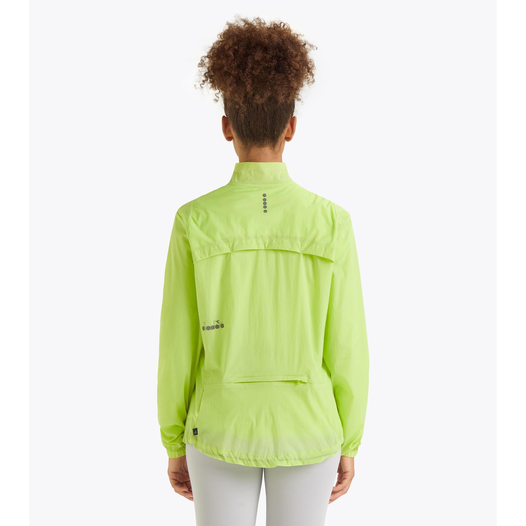 product/d/i/diadora_102.180744-70329_verde-buccia_3.jpg