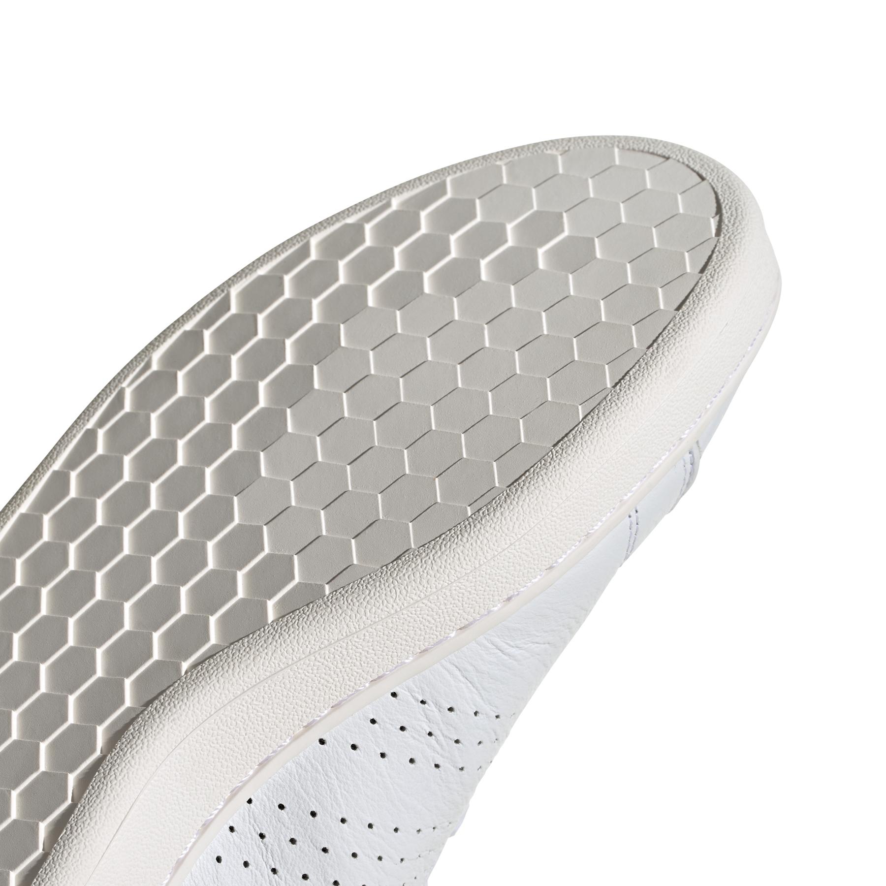 product/e/g/eg3775_ftw_photo_detail-3_white.jpg
