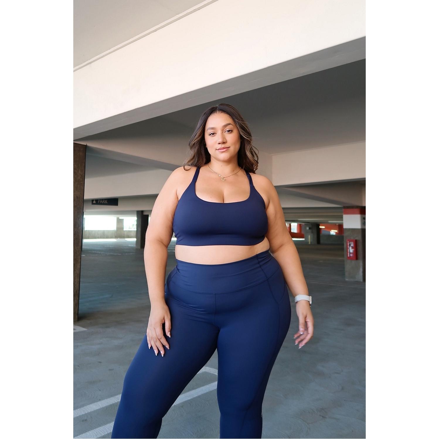 f/a/fabletics_ba2355231-4846_deep-navy_4.jpg