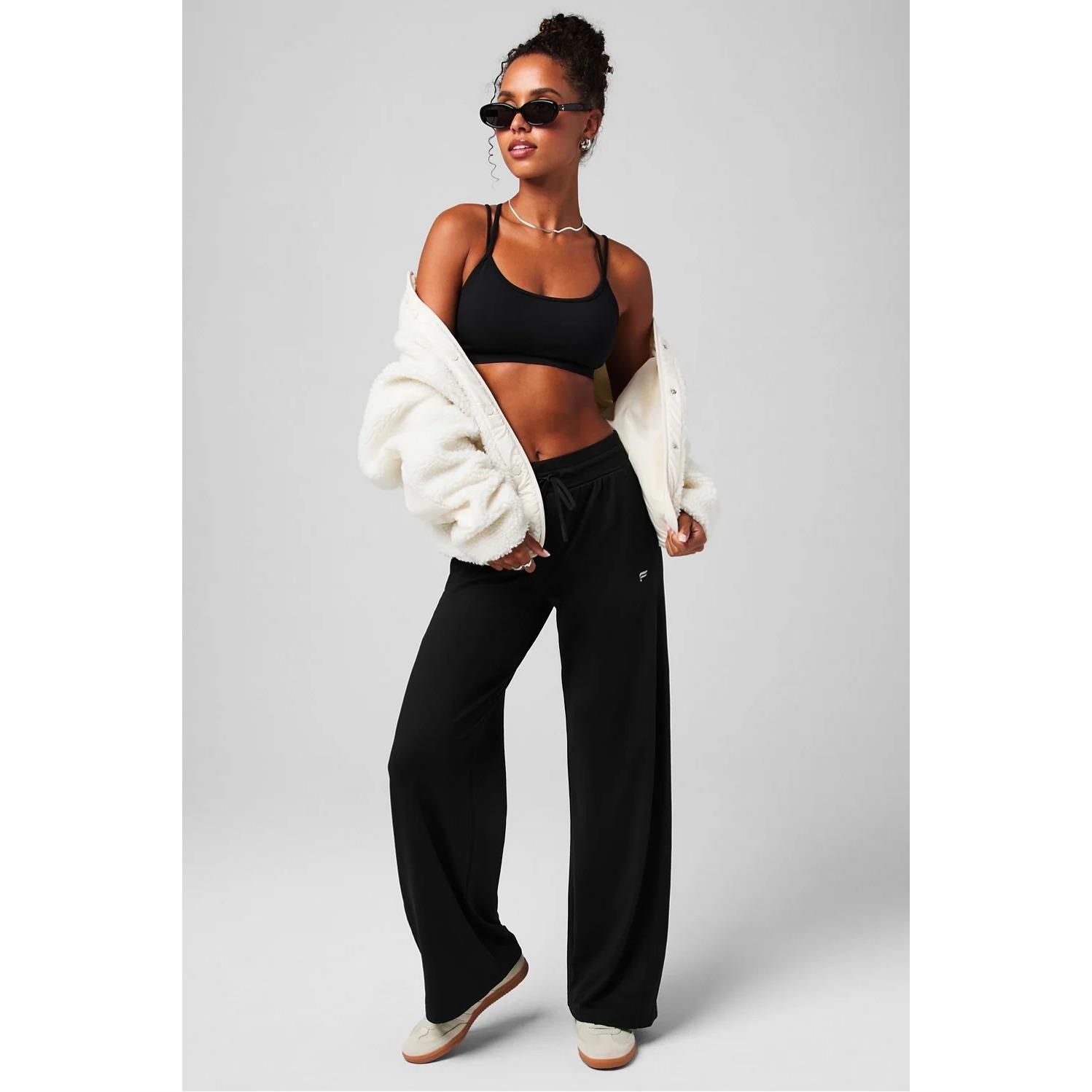 product/f/a/fabletics_pt2459182-0001_black_3.jpg