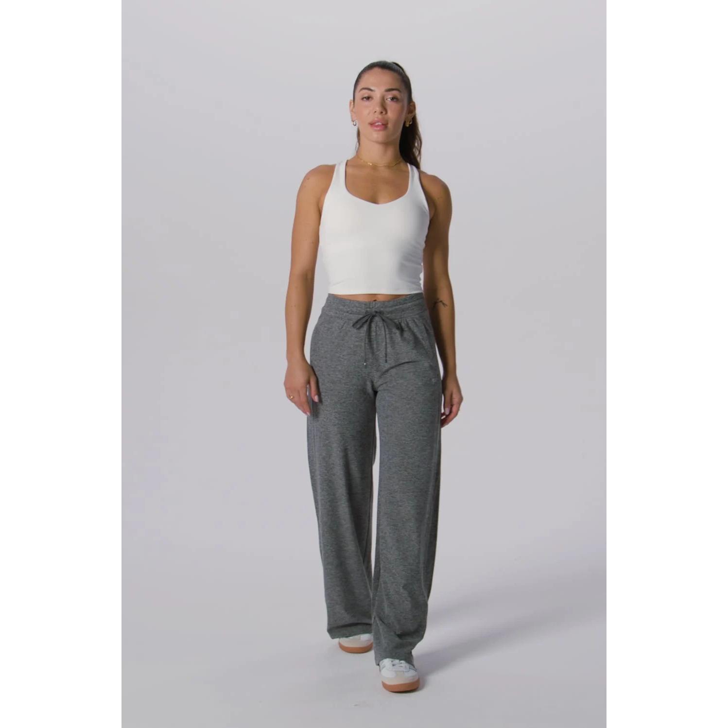 product/f/a/fabletics_pt2459182-0001_black_5.jpg