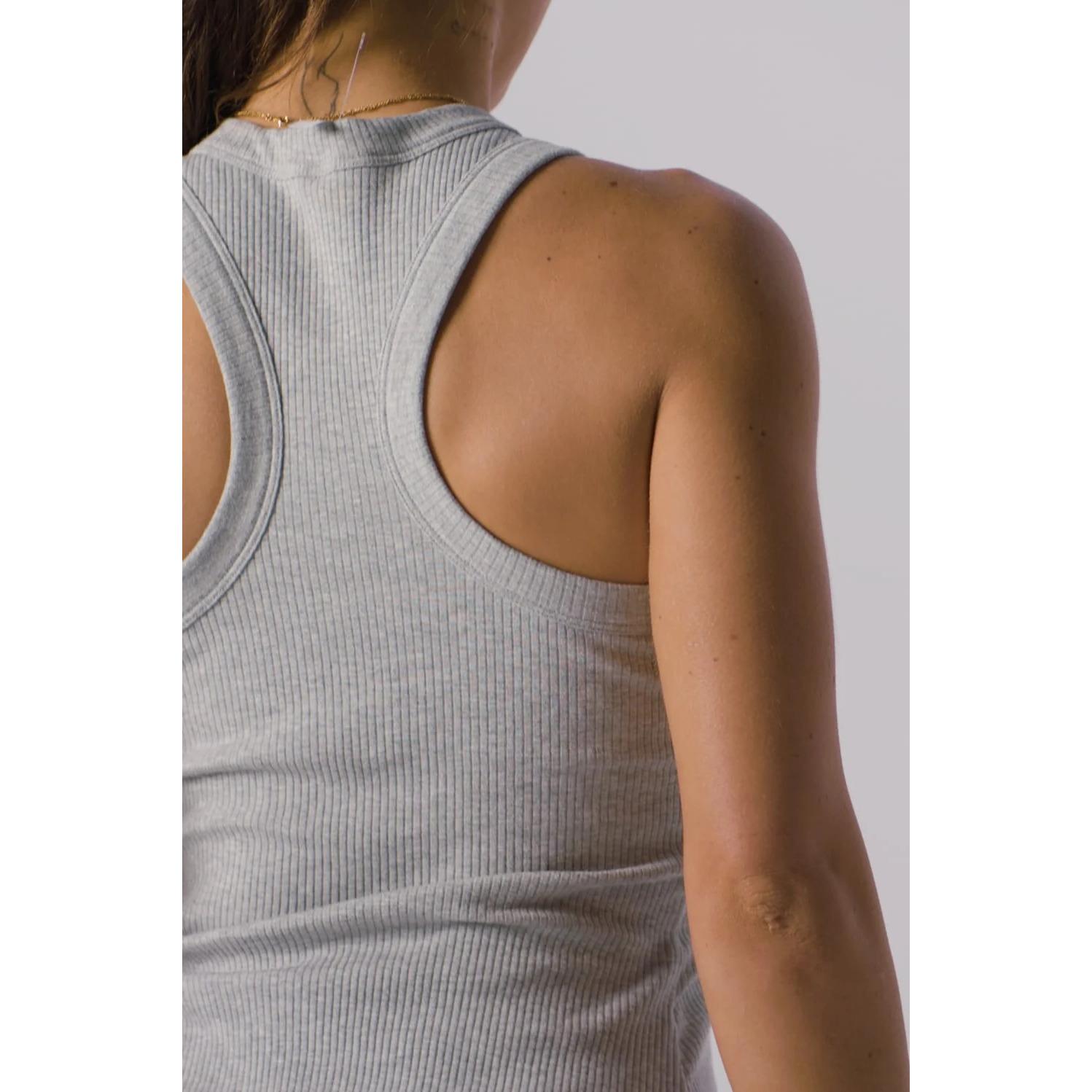 product/f/a/fabletics_tk2356180-3570_classic-white_6.jpg