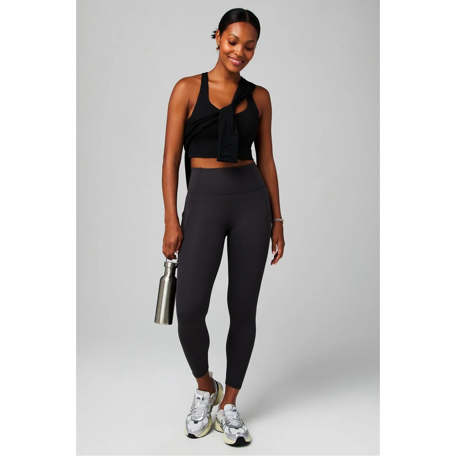f/a/fabletics_tk2458598-0001_black_3.jpg