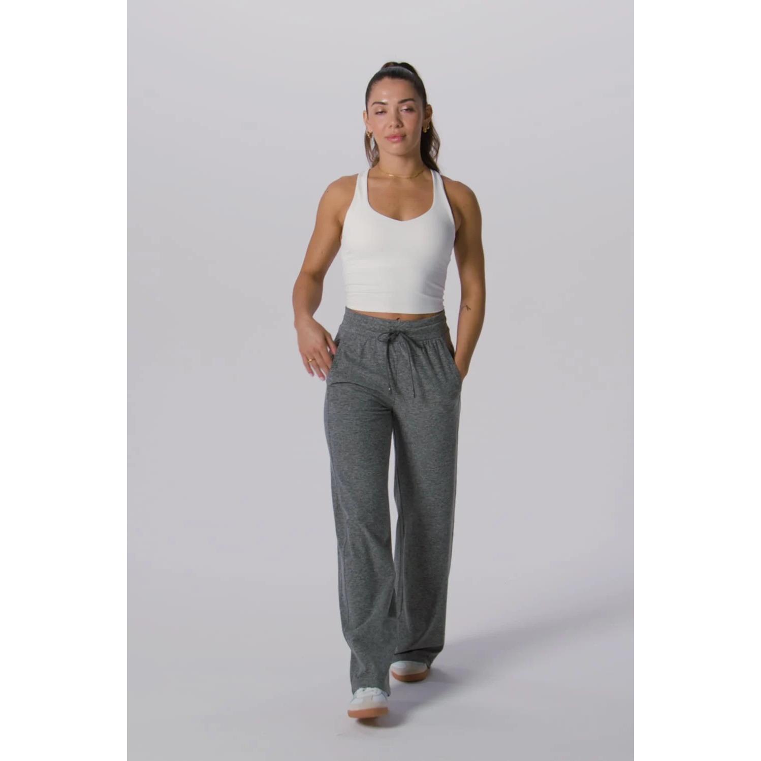f/a/fabletics_tk2458598-0001_black_5.jpg