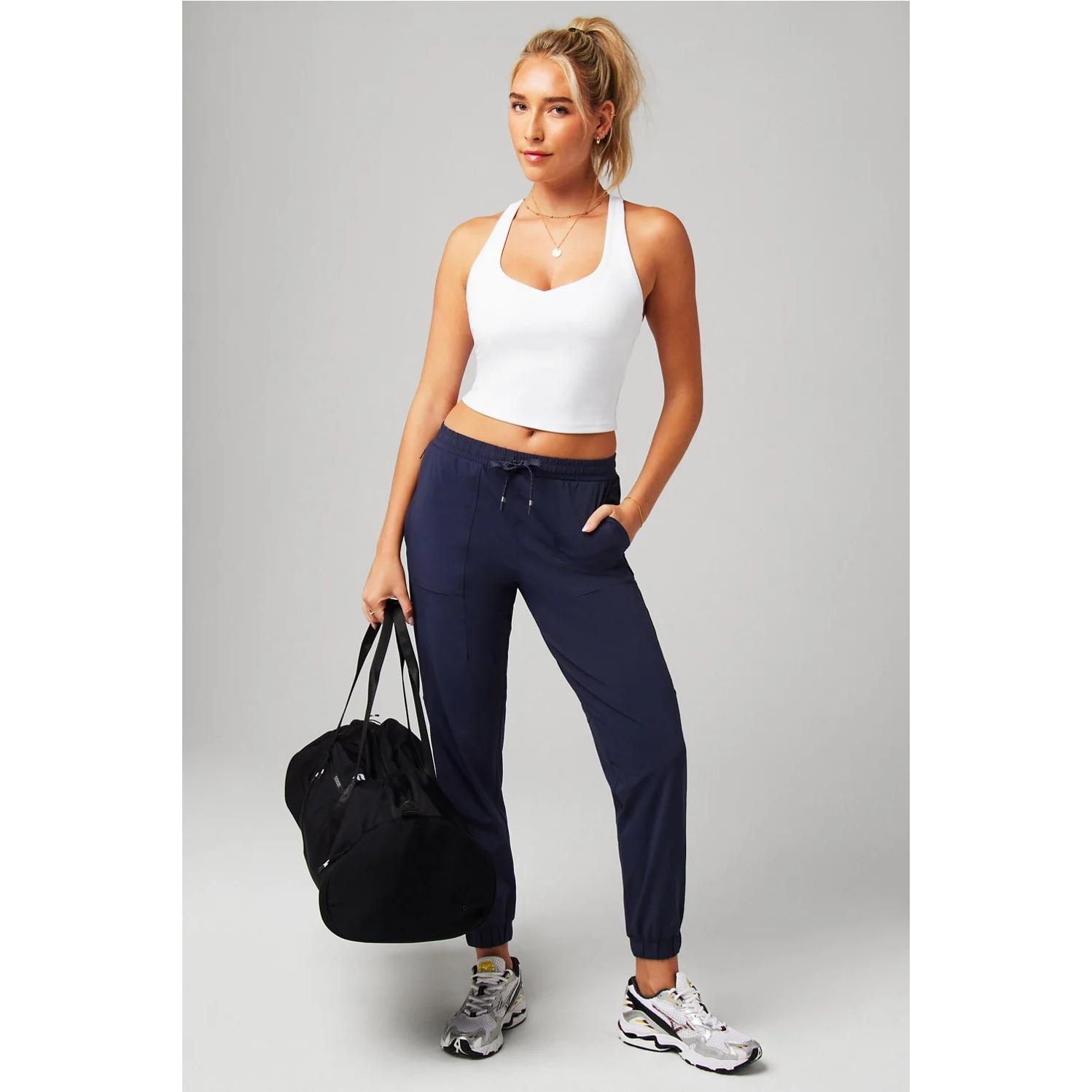 f/a/fabletics_tk2458598-3570_classic-white_4.jpg
