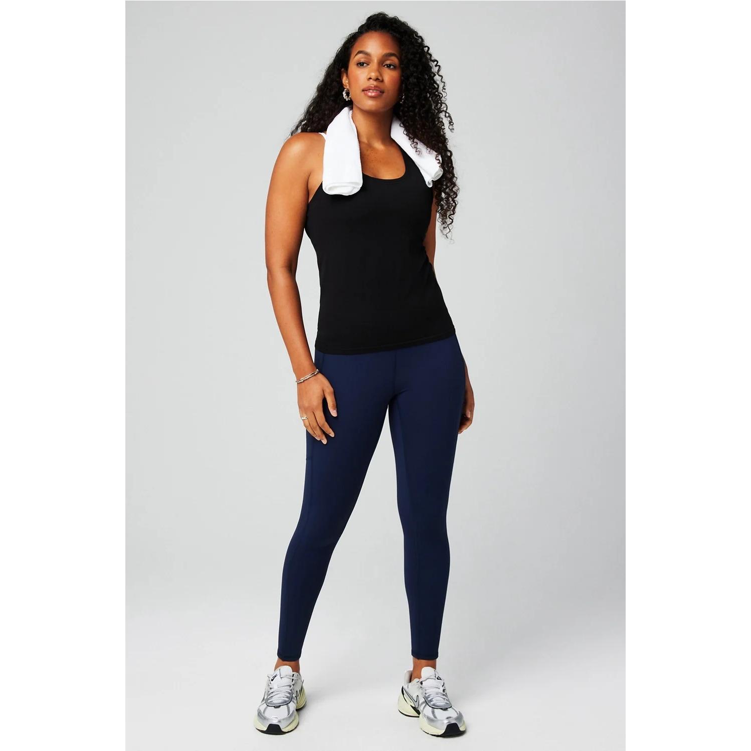 f/a/fabletics_tk2459004-0001_black_3.jpg