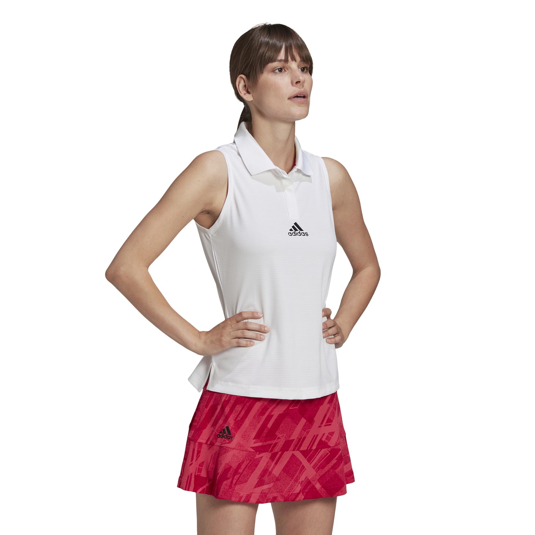 product/f/t/ft6412_app_on-model_walking_white.jpg