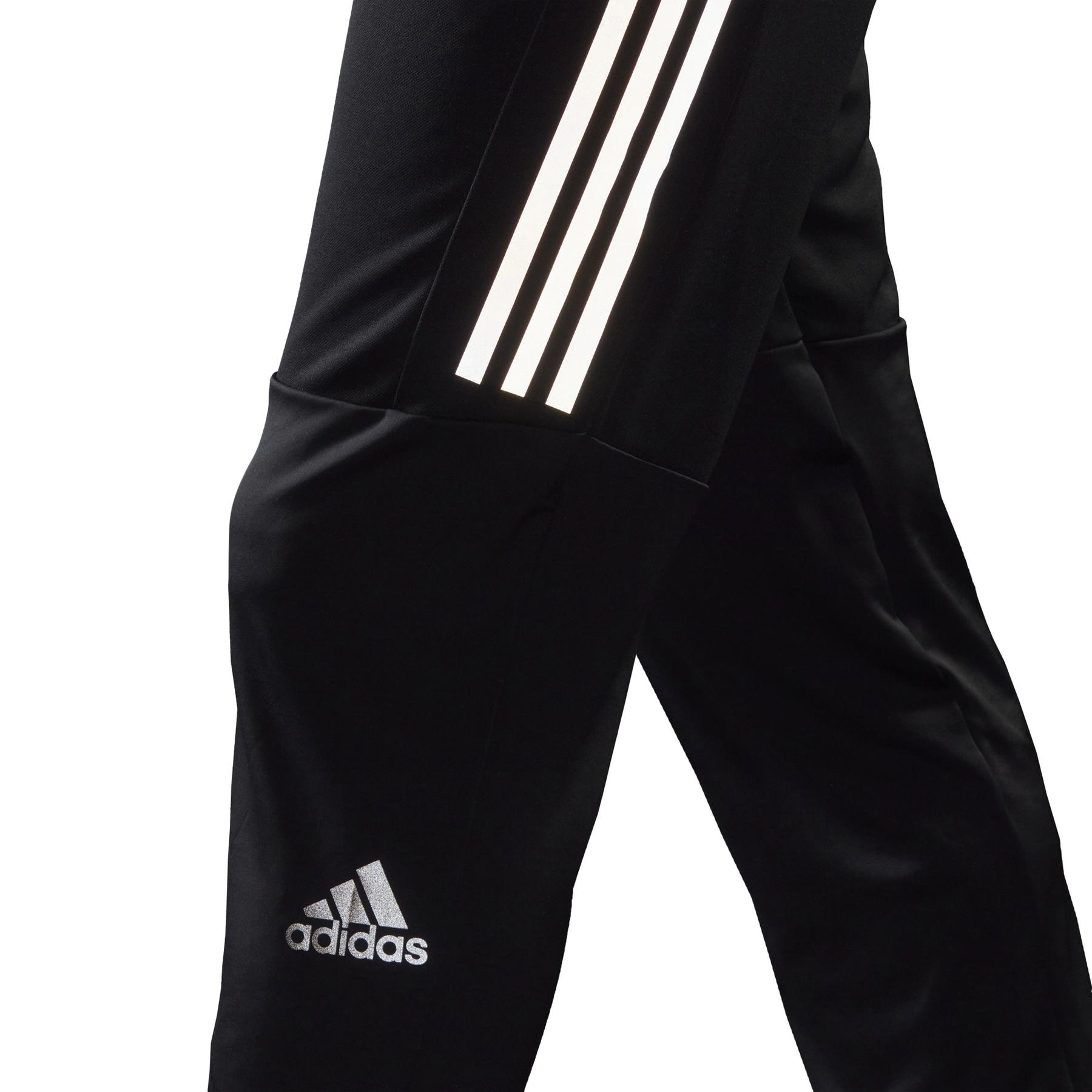 product/h/e/he2470_app_on-model_detail-2_white.jpg