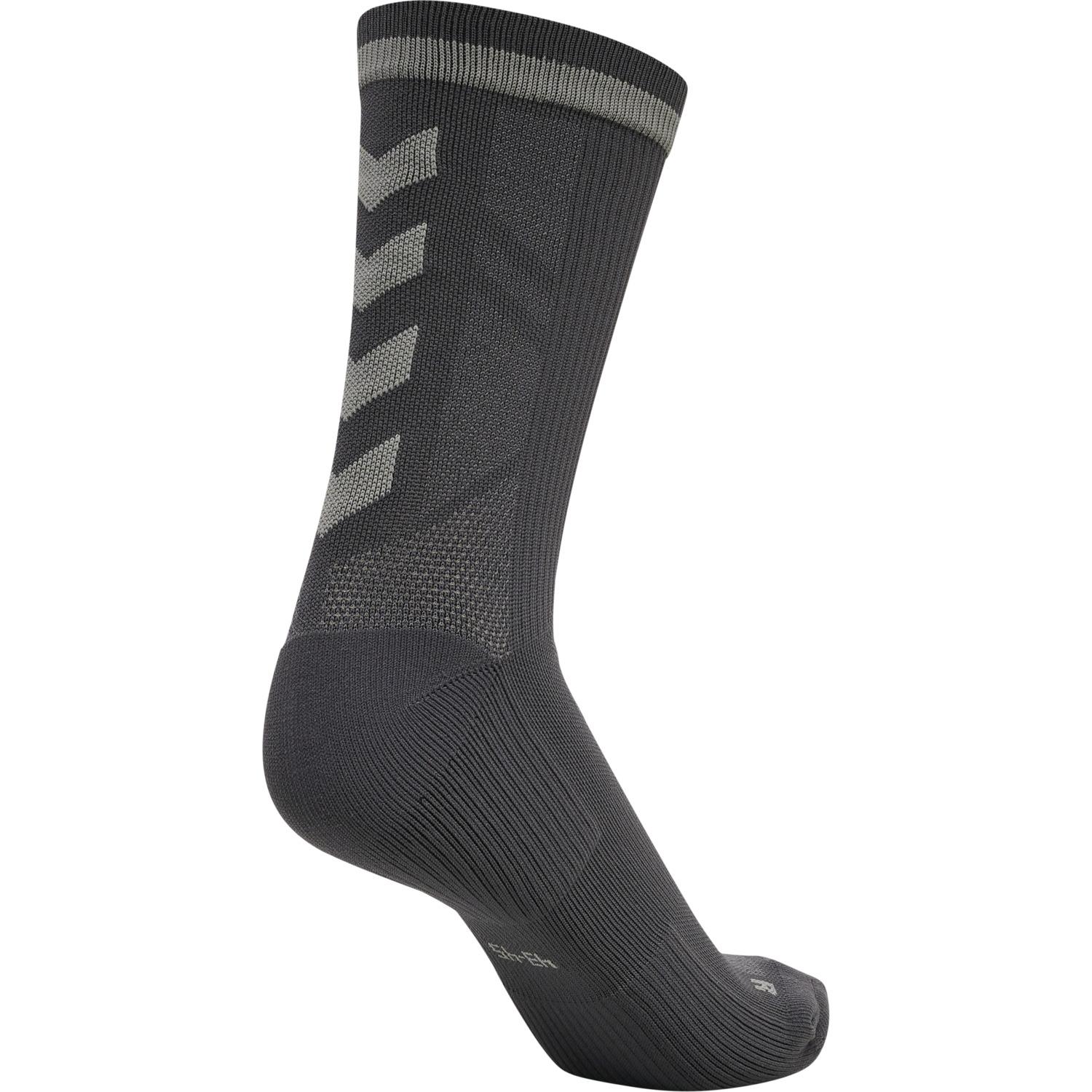 h/u/hummel_211149-2135_black_3.jpg