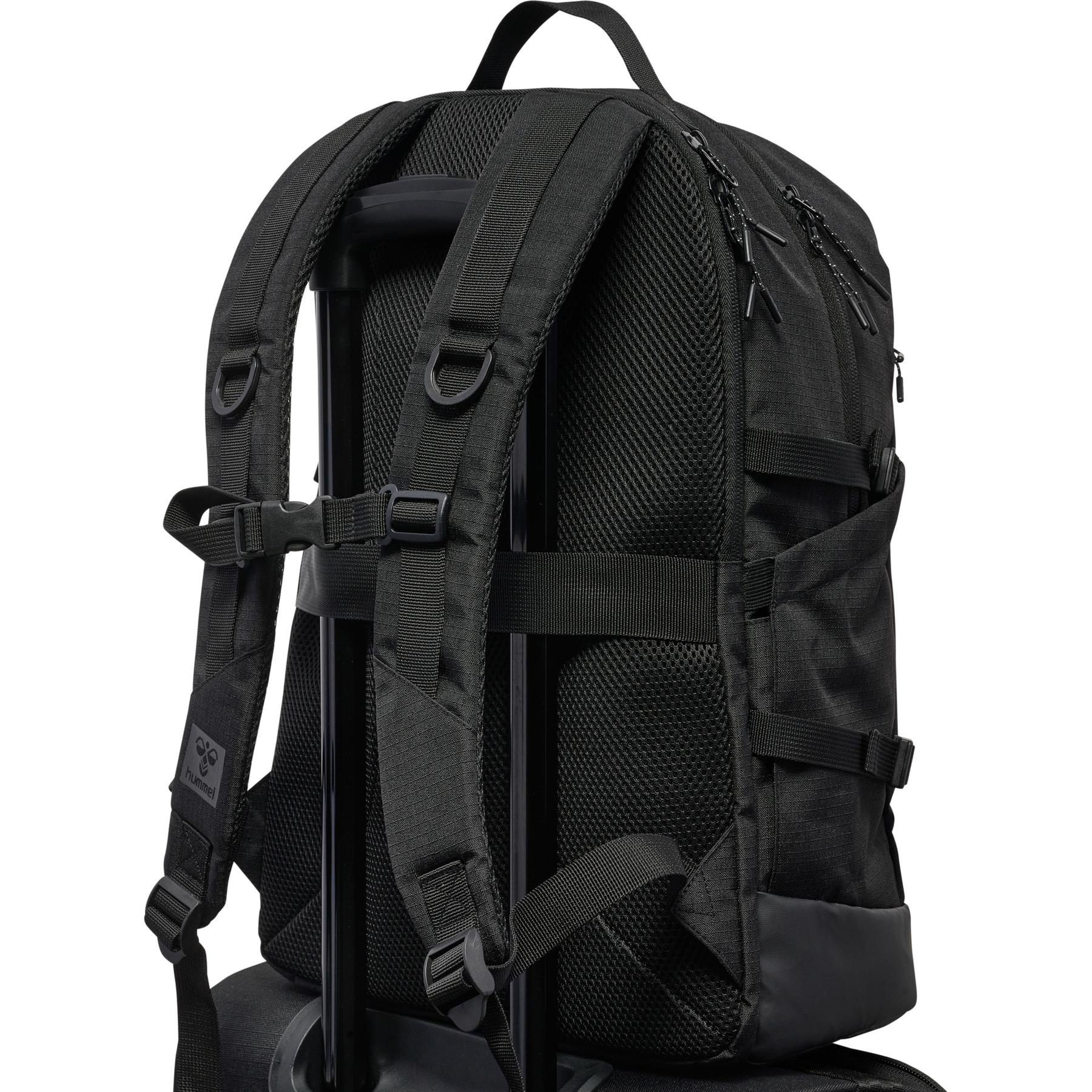 product/h/u/hummel_227167-2001_black_5.jpg