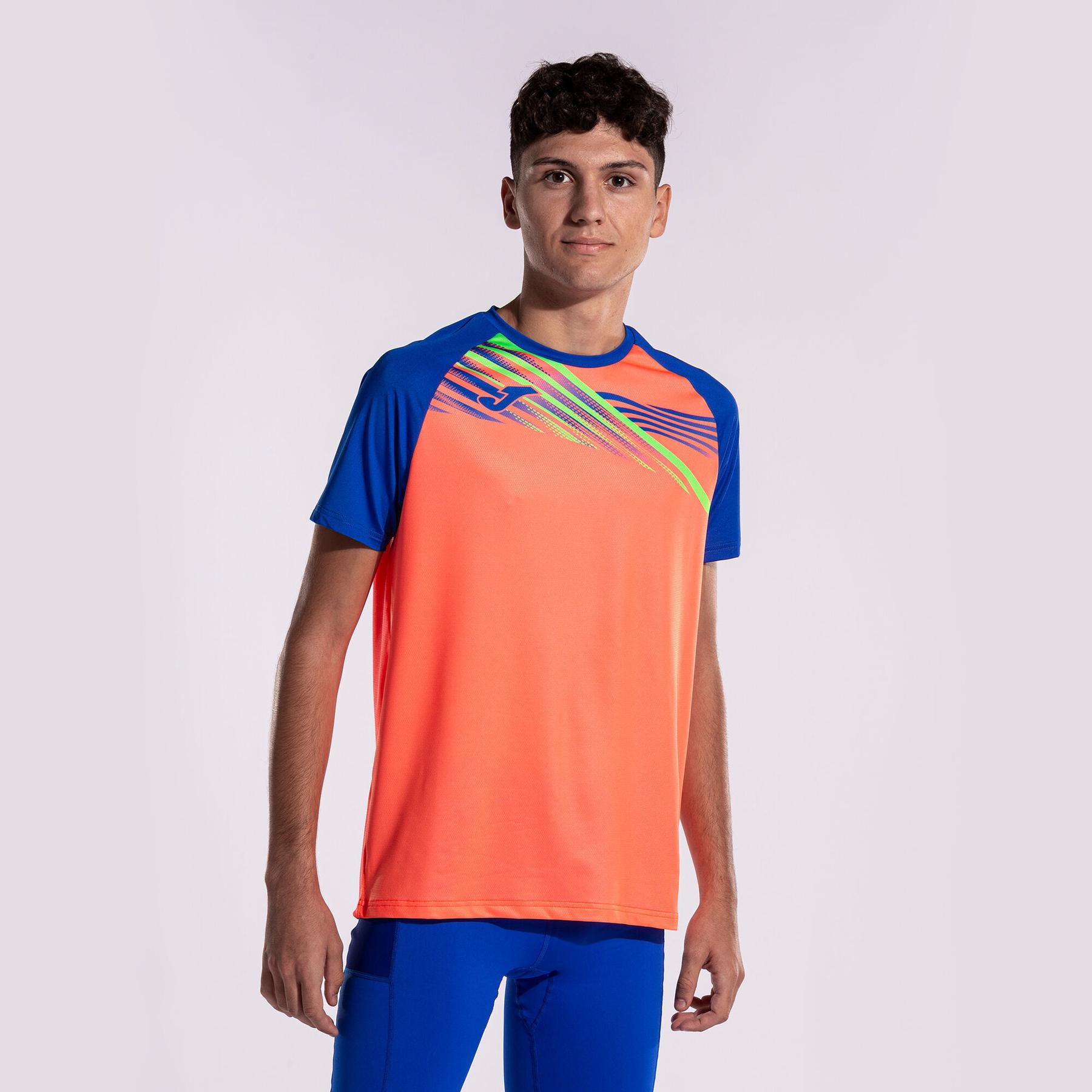 j/o/joma_103101.047_3.jpg