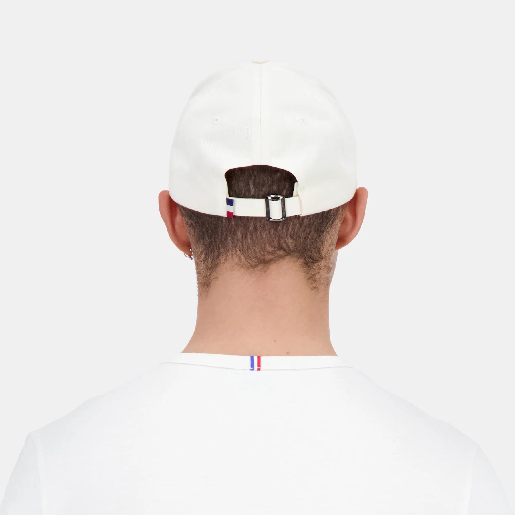product/l/e/le-coq-sportif_2520655_ecru_2.jpg