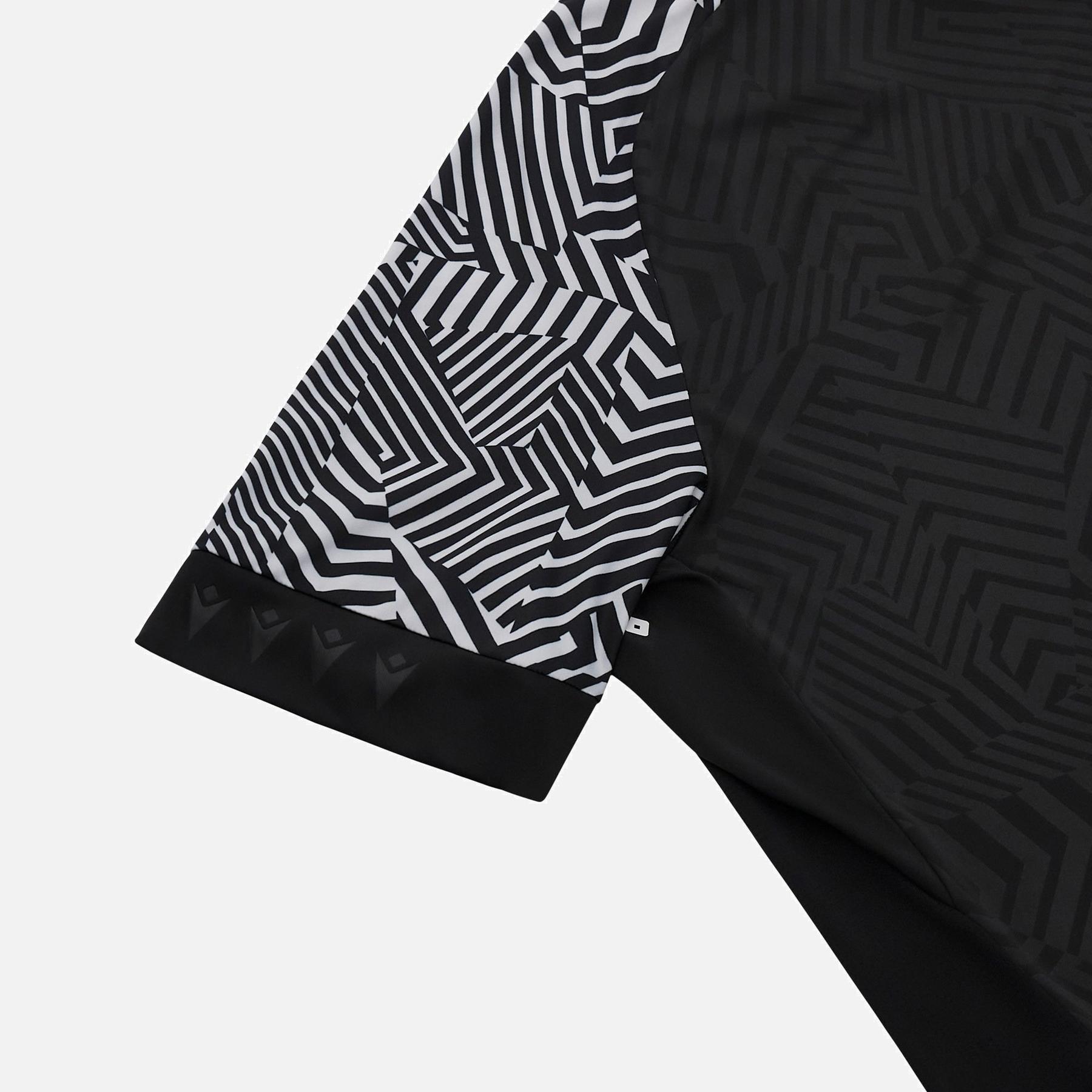 product/m/a/macron_39000039_noir-blanc_7.jpg
