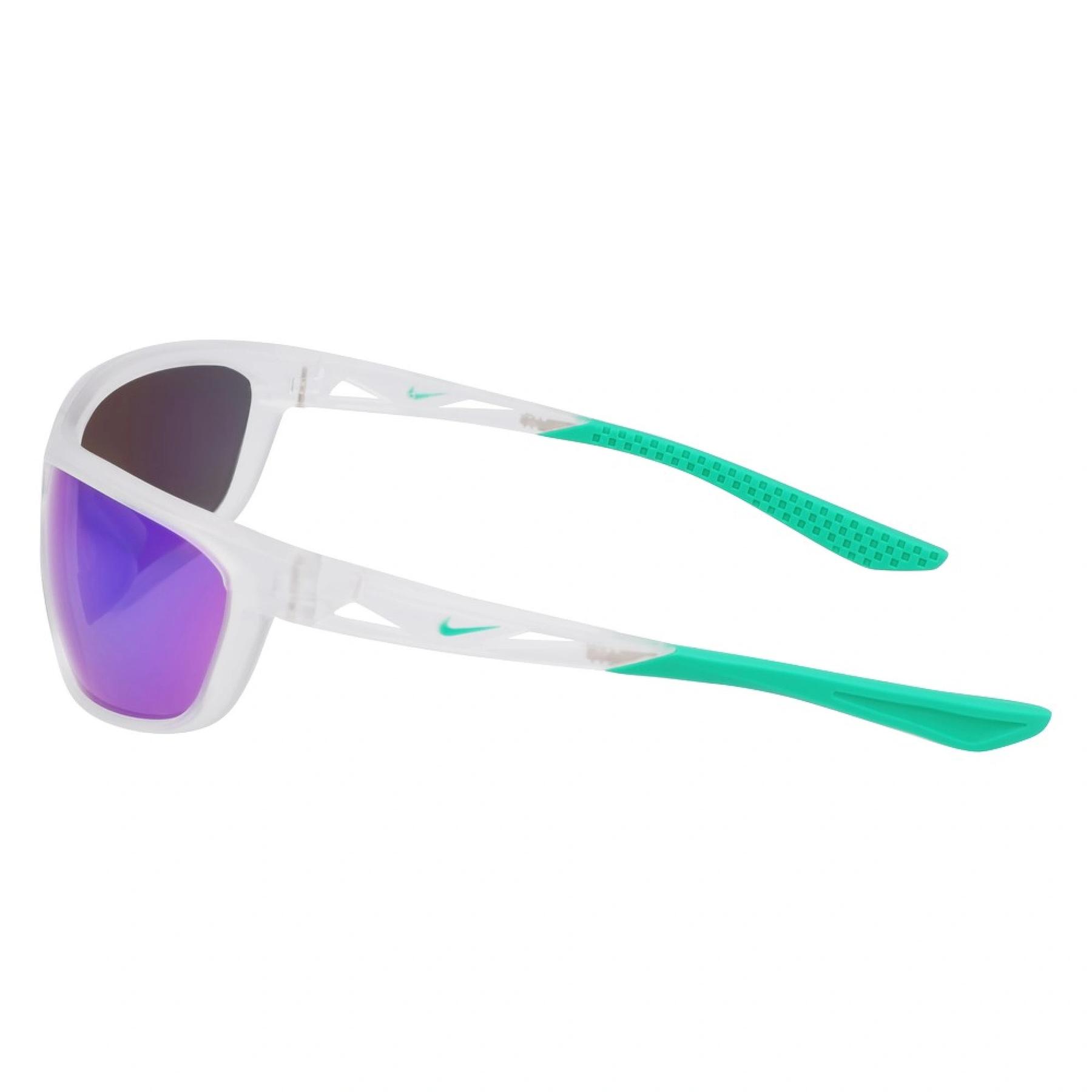 n/i/nike_ev24003-902_white-green_2.jpg
