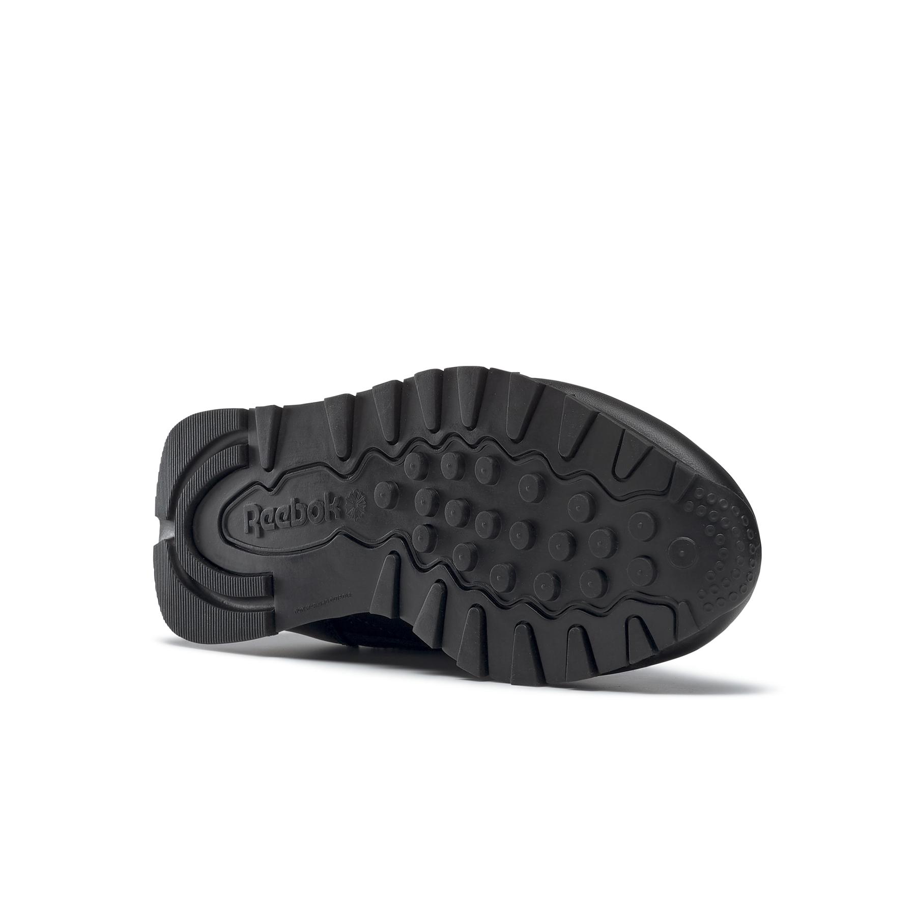 product/r/e/reebok-classics_3912_4_footwear_photography_bottom_view_white_000.jpg