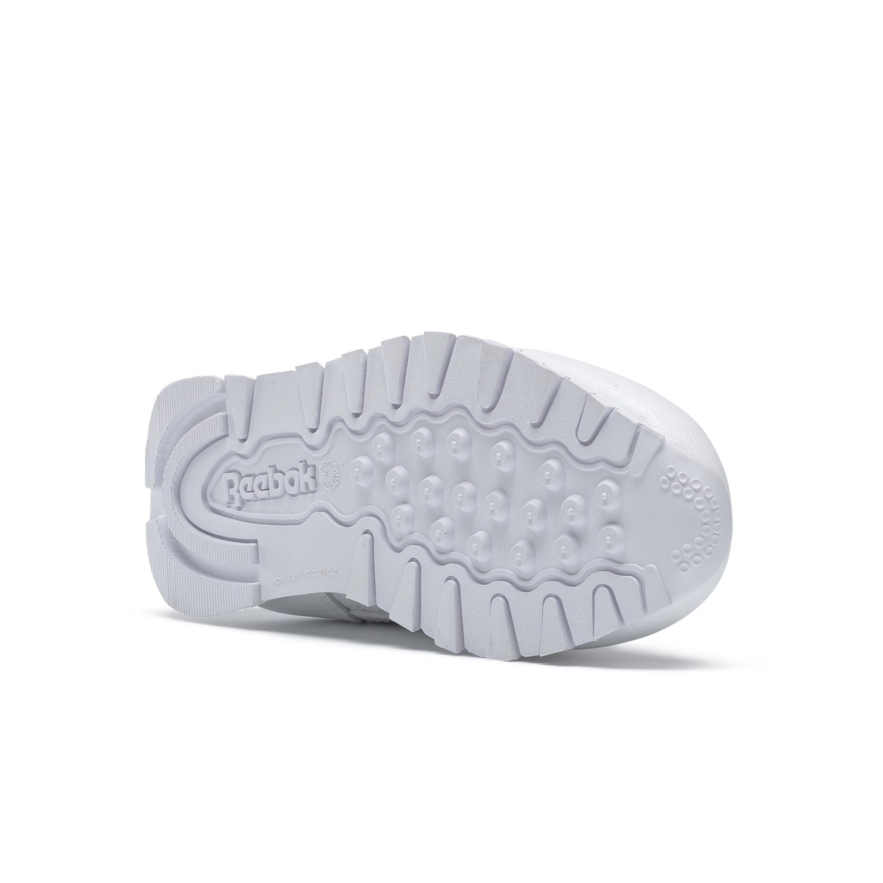 product/r/e/reebok-classics_50172_4_footwear_photography_bottom_view_white_000.jpg