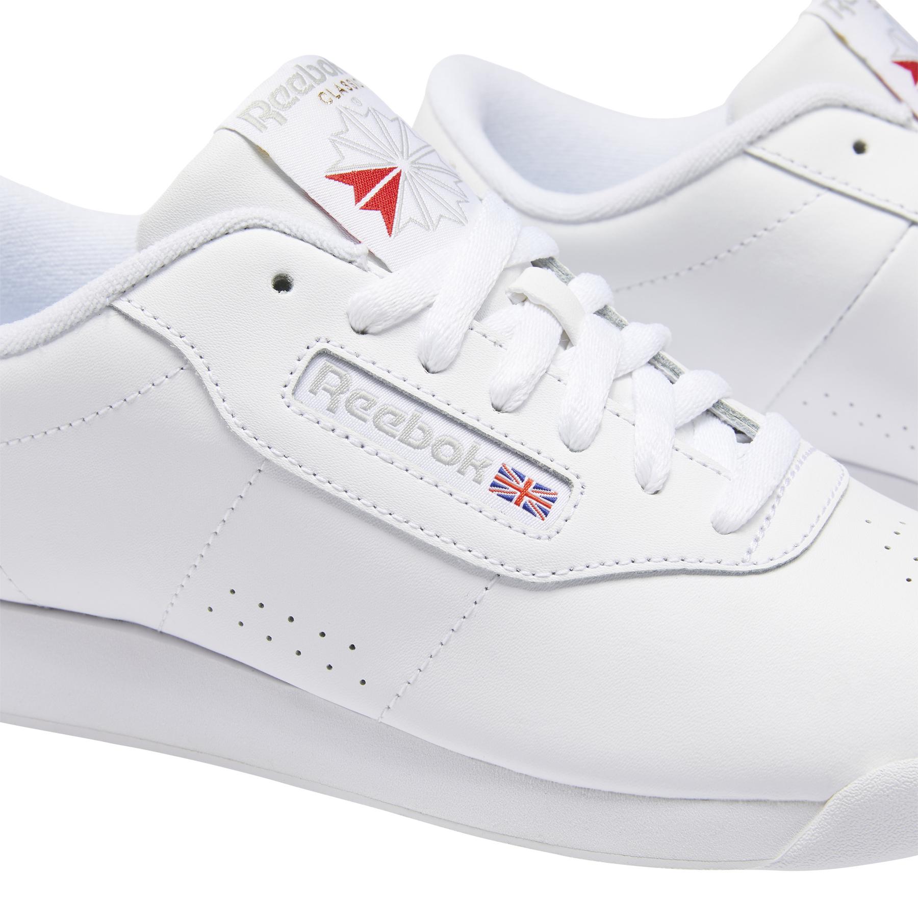 r/e/reebok-classics_cn2212_9_footwear_photography_detail_view_2_white_000.jpg